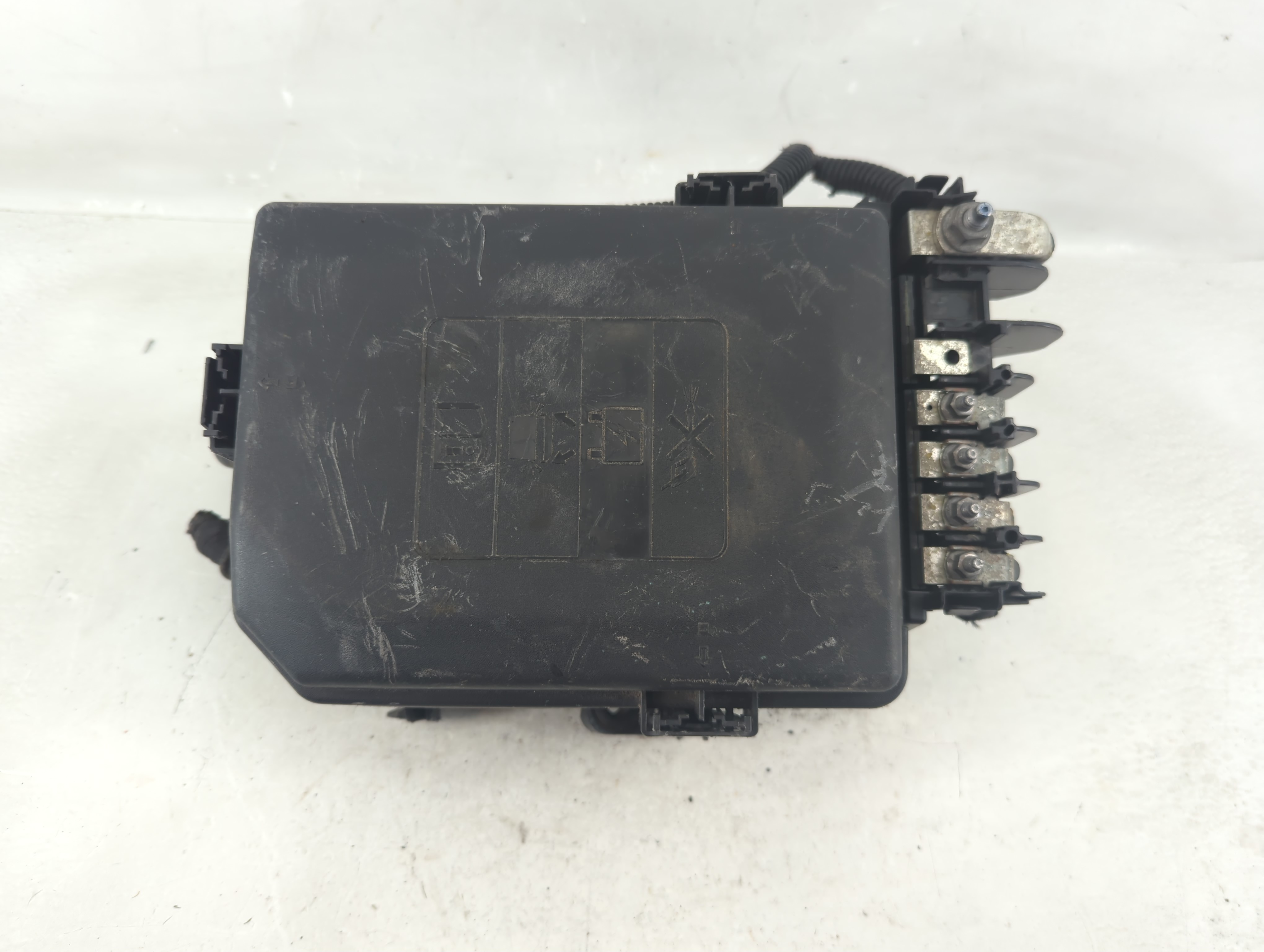 2018-2022 Chevrolet Equinox Fusebox Fuse Box Relay Module 1213499 - Oemusedautoparts1.com