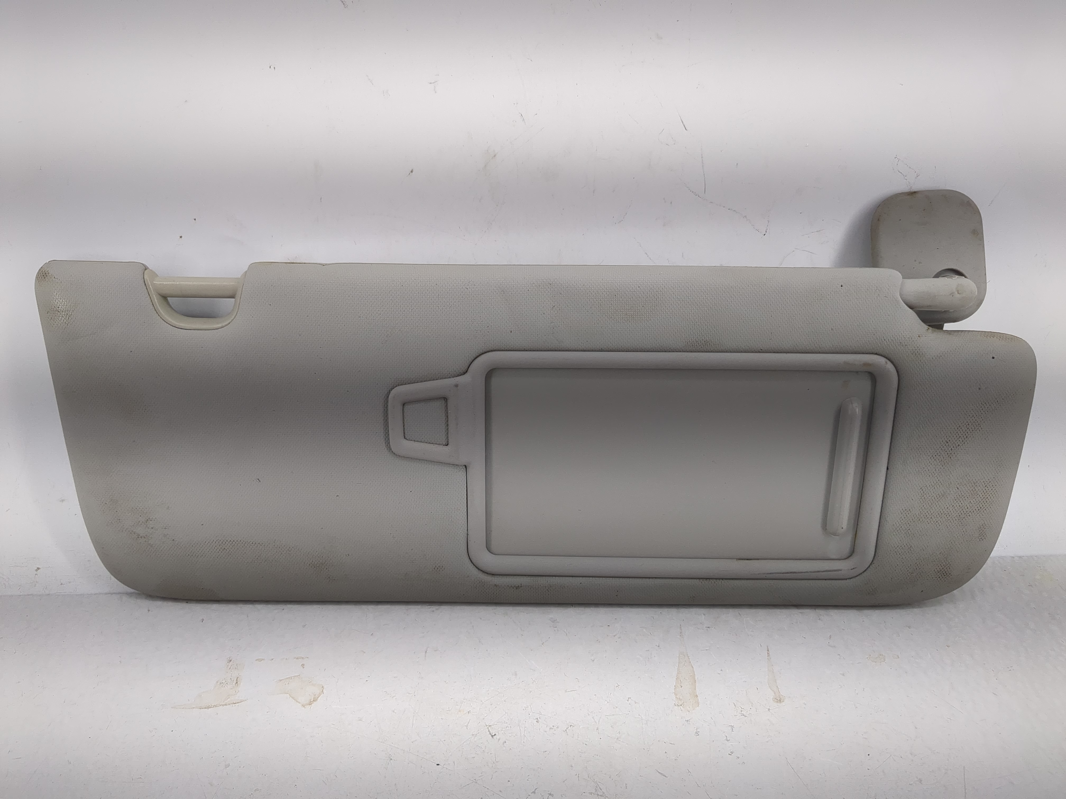 2017-2021 Kia Sportage Passenger Sun Visor Mirror Right Sunvisor Gray 1213514 - Oemusedautoparts1.com