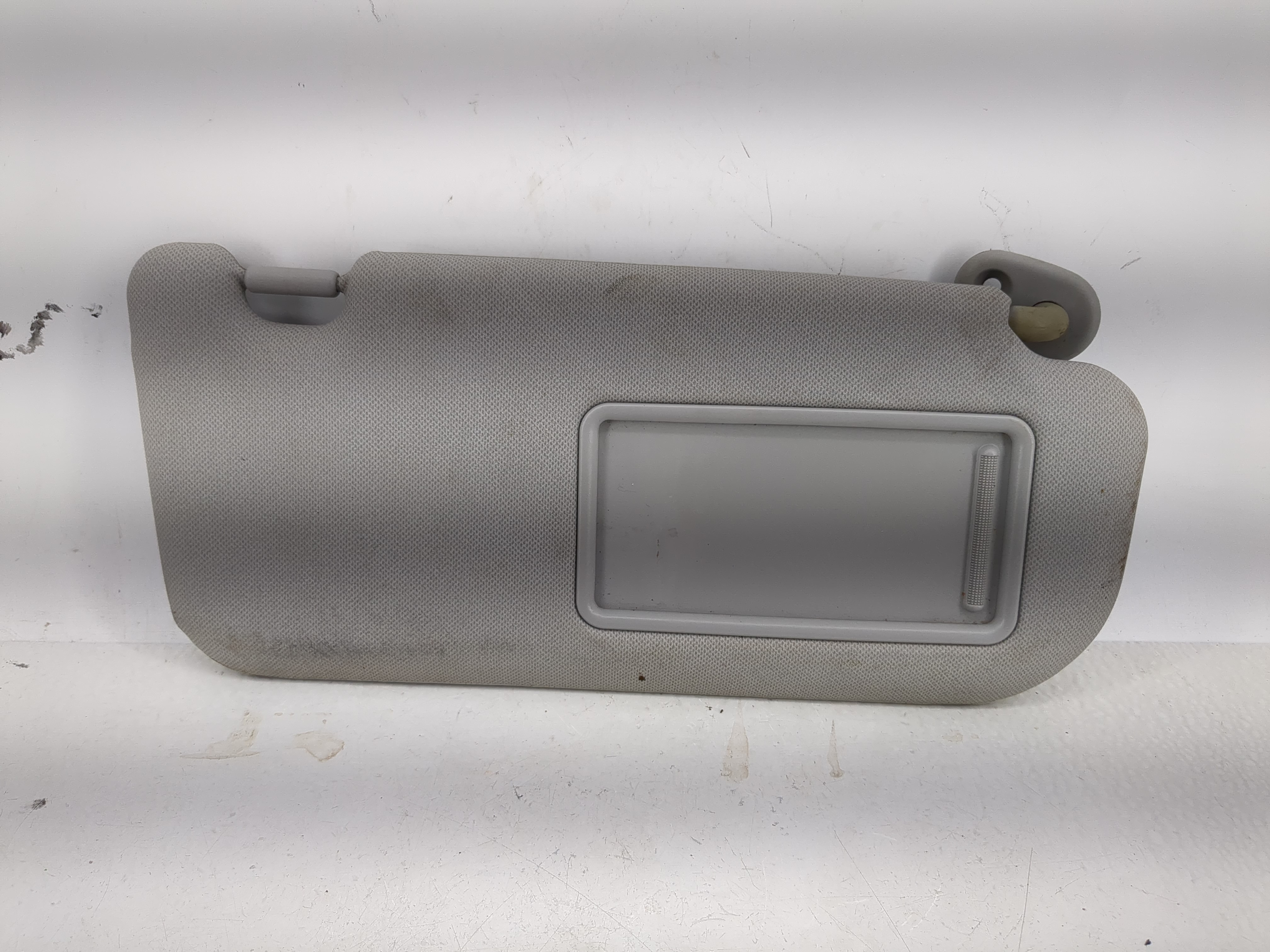 2010-2015 Hyundai Tucson Passenger Sun Visor Mirror Right Sunvisor Gray 1213525 - Oemusedautoparts1.com