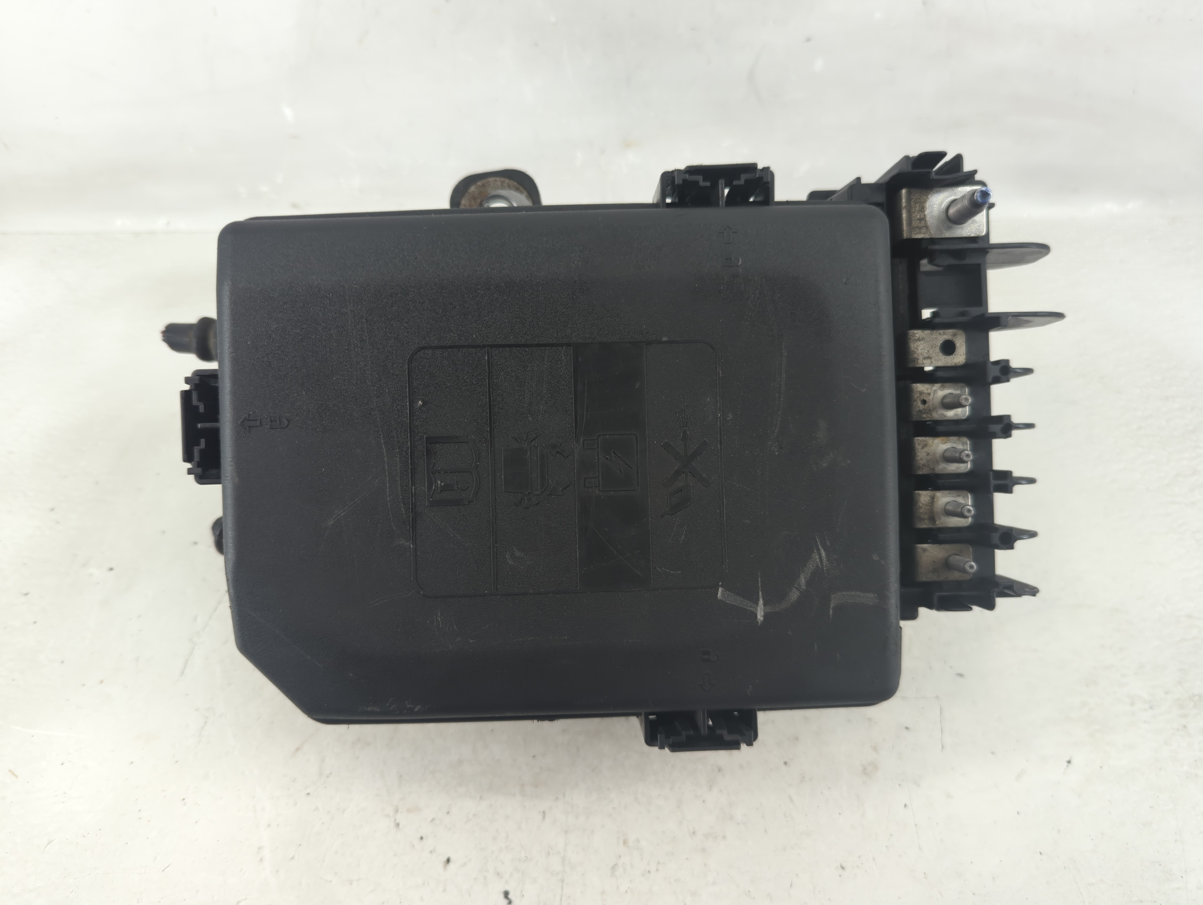 2018-2021 Gmc Terrain Fusebox Fuse Box Relay Module 1213546 - Oemusedautoparts1.com