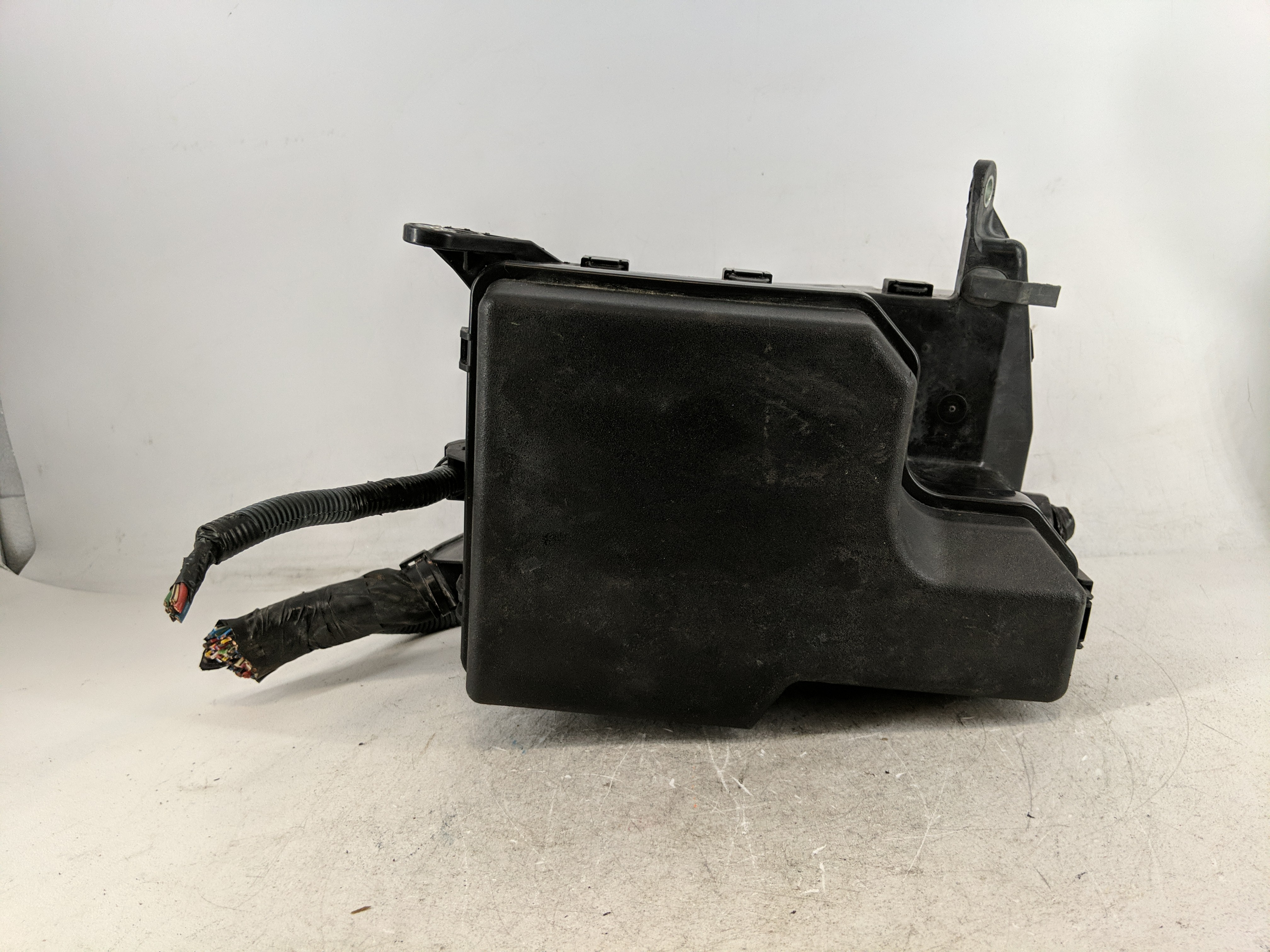 2011-2016 Toyota Sienna Fusebox Fuse Box Relay Module 82641-08030 1213617 - Oemusedautoparts1.com