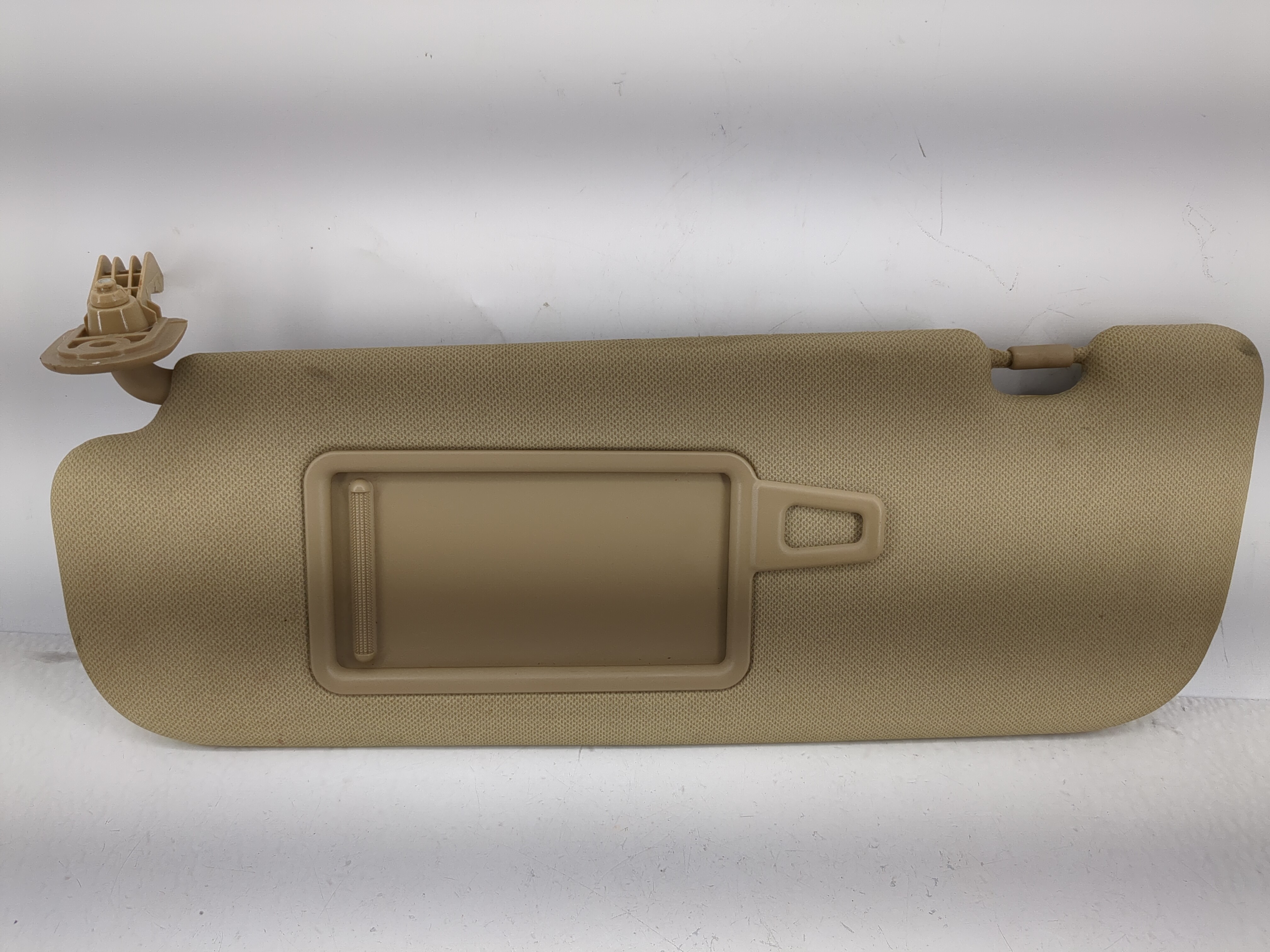 2011-2013 Hyundai Elantra Driver Sun Visor Mirror Left Sunvisor Beige 1213626 - Oemusedautoparts1.com