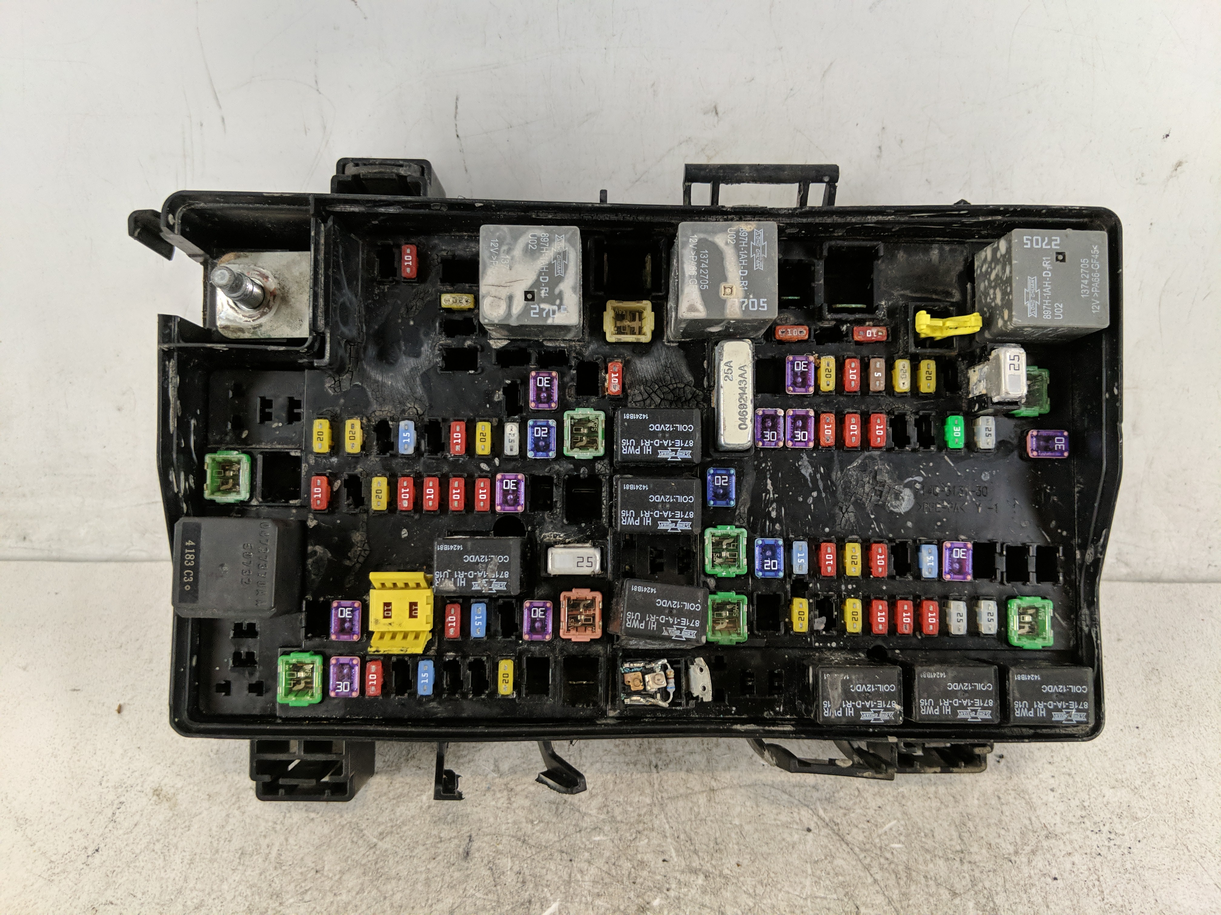 2015 Dodge Ram 1500 Fusebox Fuse Box Relay Module P68243257ab 1213637 - Oemusedautoparts1.com