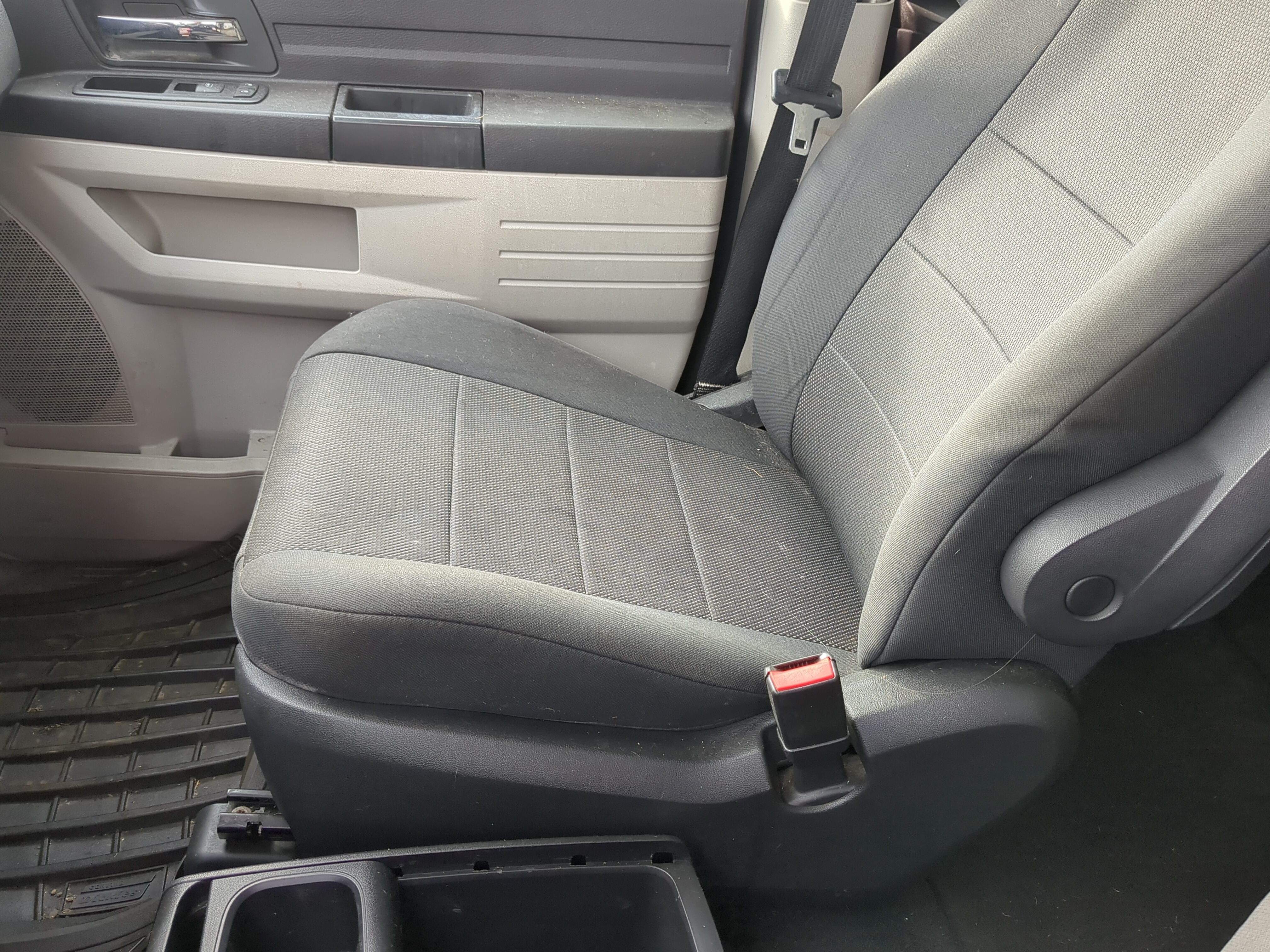 2008-2010 Dodge Grand Caravan Passenger Front Seat Oem 1213750 - Oemusedautoparts1.com
