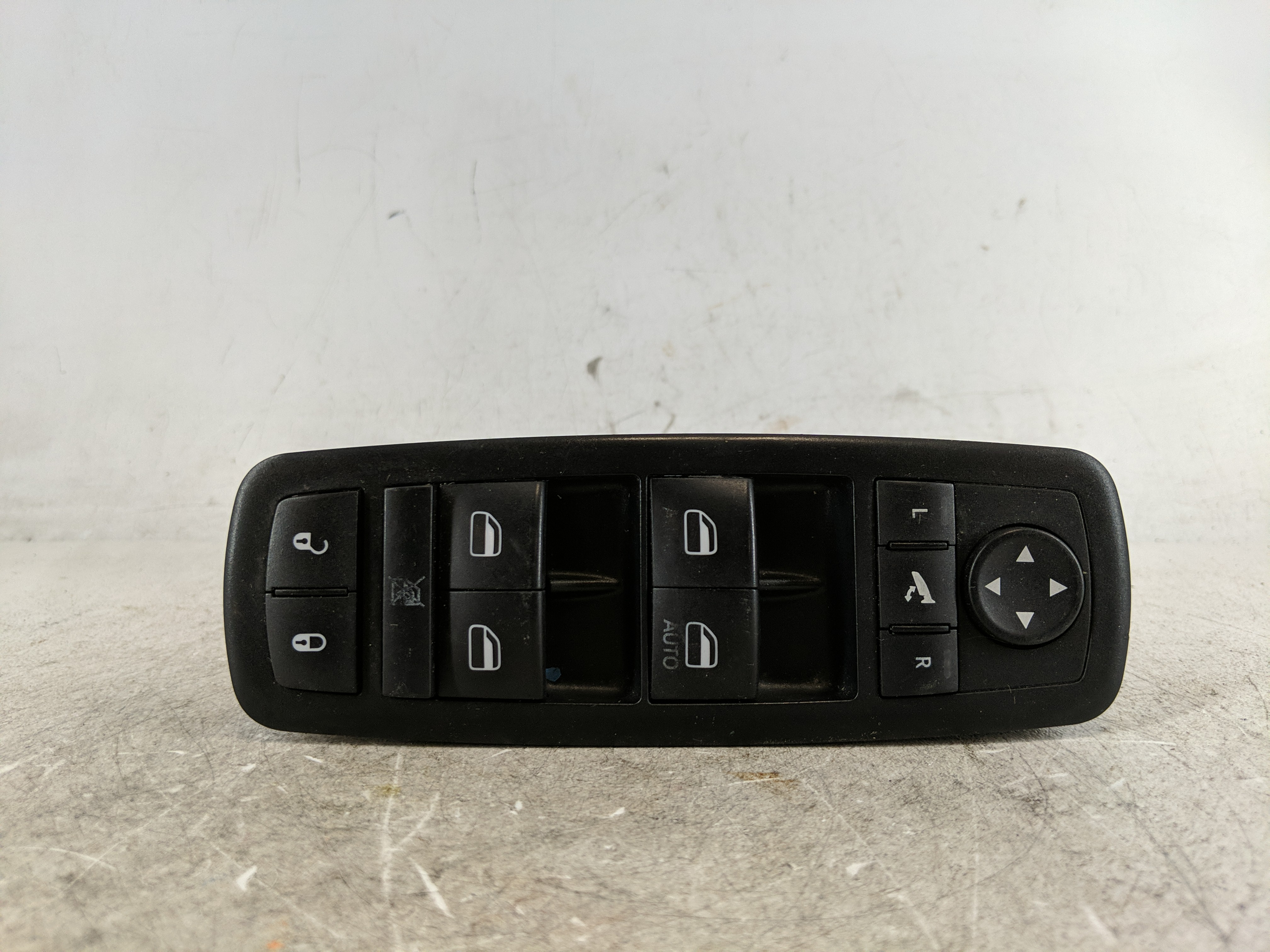 2012 Chrysler Town & Country Driver Left Door Master Power Window Switch 1213803 - Oemusedautoparts1.com