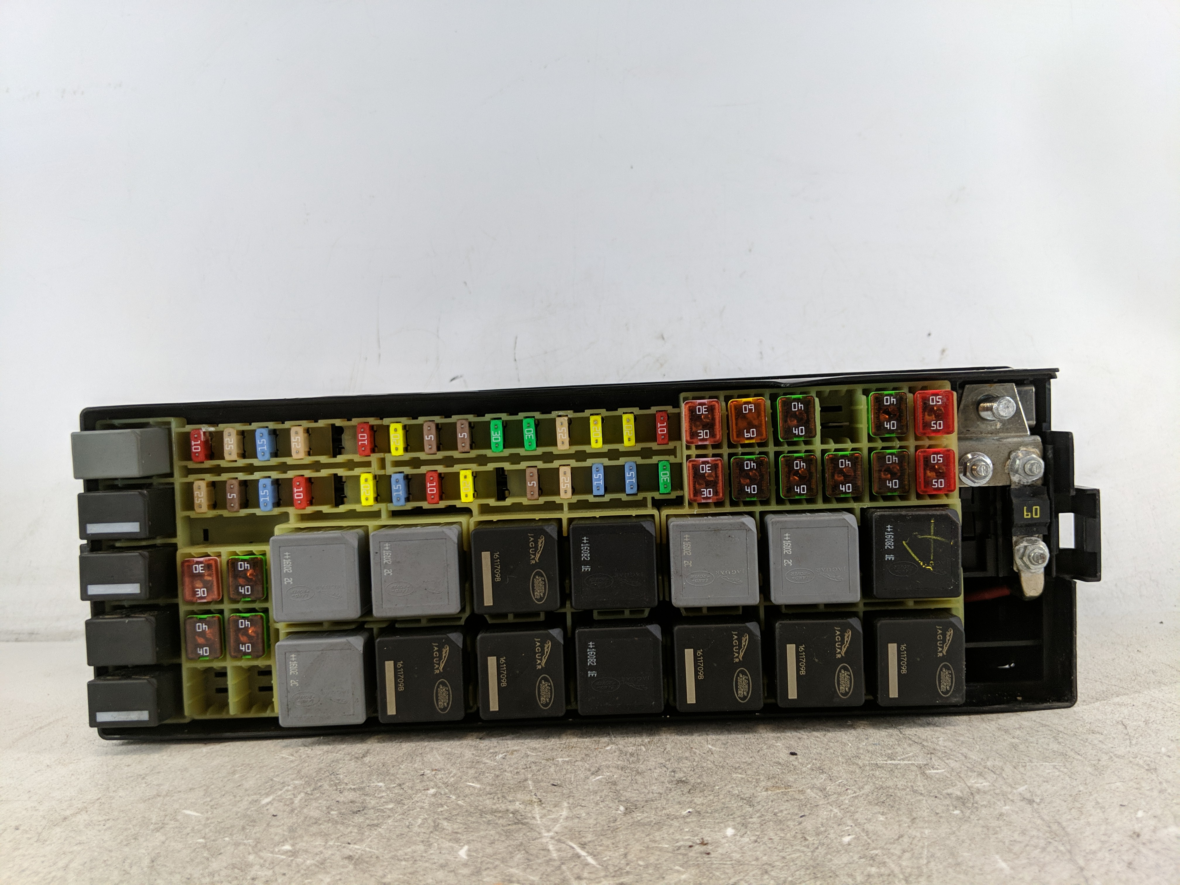 2014-2016 Land Rover Lr4 Fusebox Fuse Box Relay Module 1213811 - Oemusedautoparts1.com