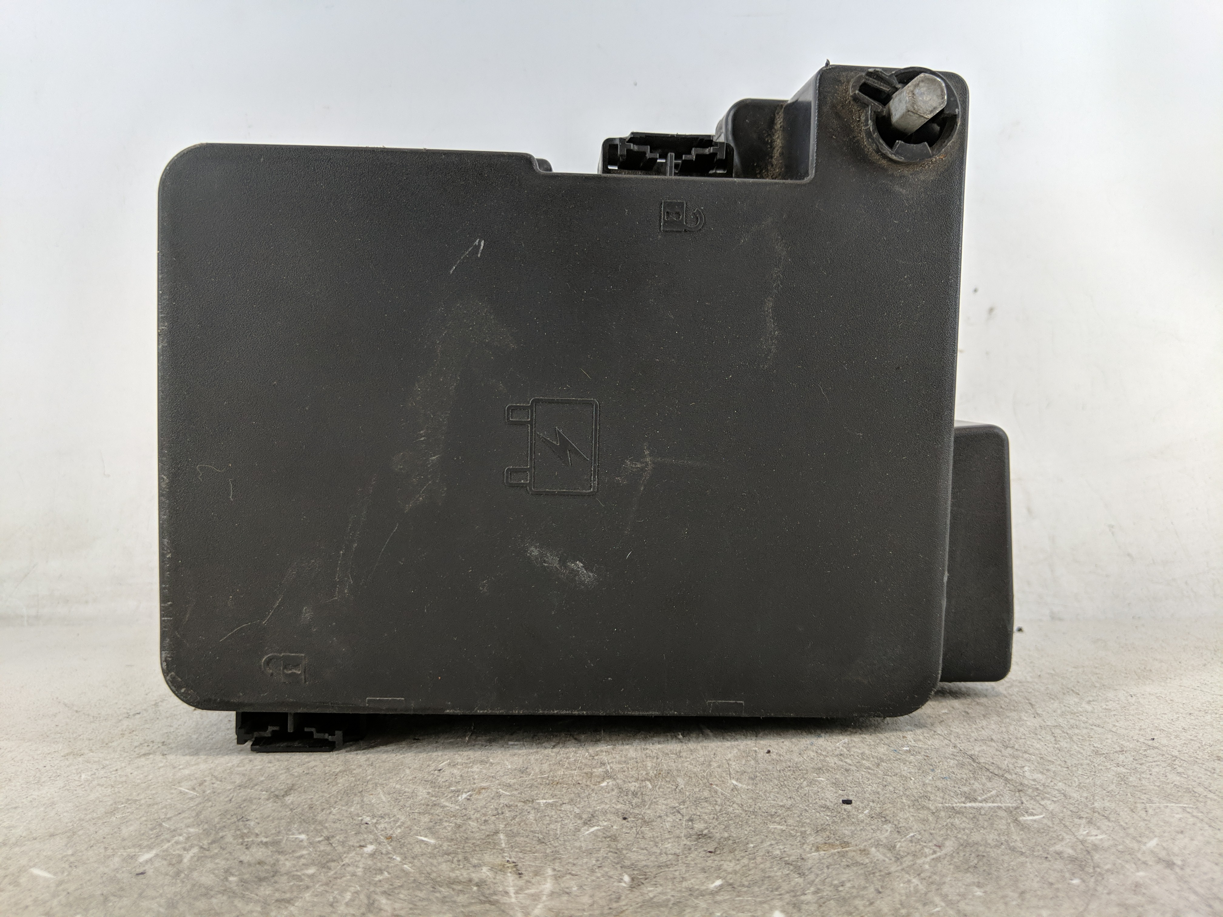 2013-2016 Gmc Terrain Fusebox Fuse Box Relay Module 1213812 - Oemusedautoparts1.com