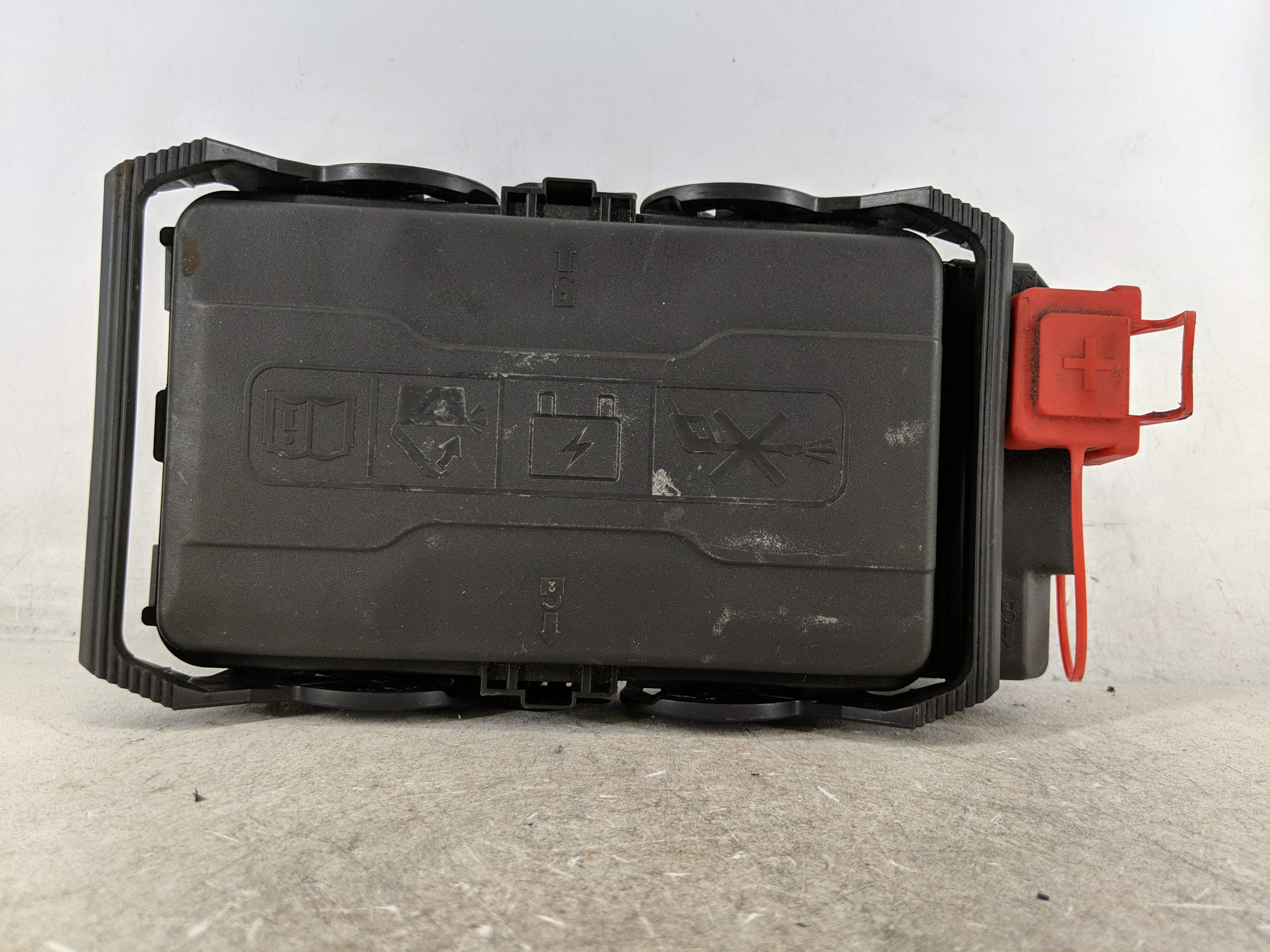 2019-2021 Chevrolet Malibu Fusebox Fuse Box Relay Module 1213813 - Oemusedautoparts1.com