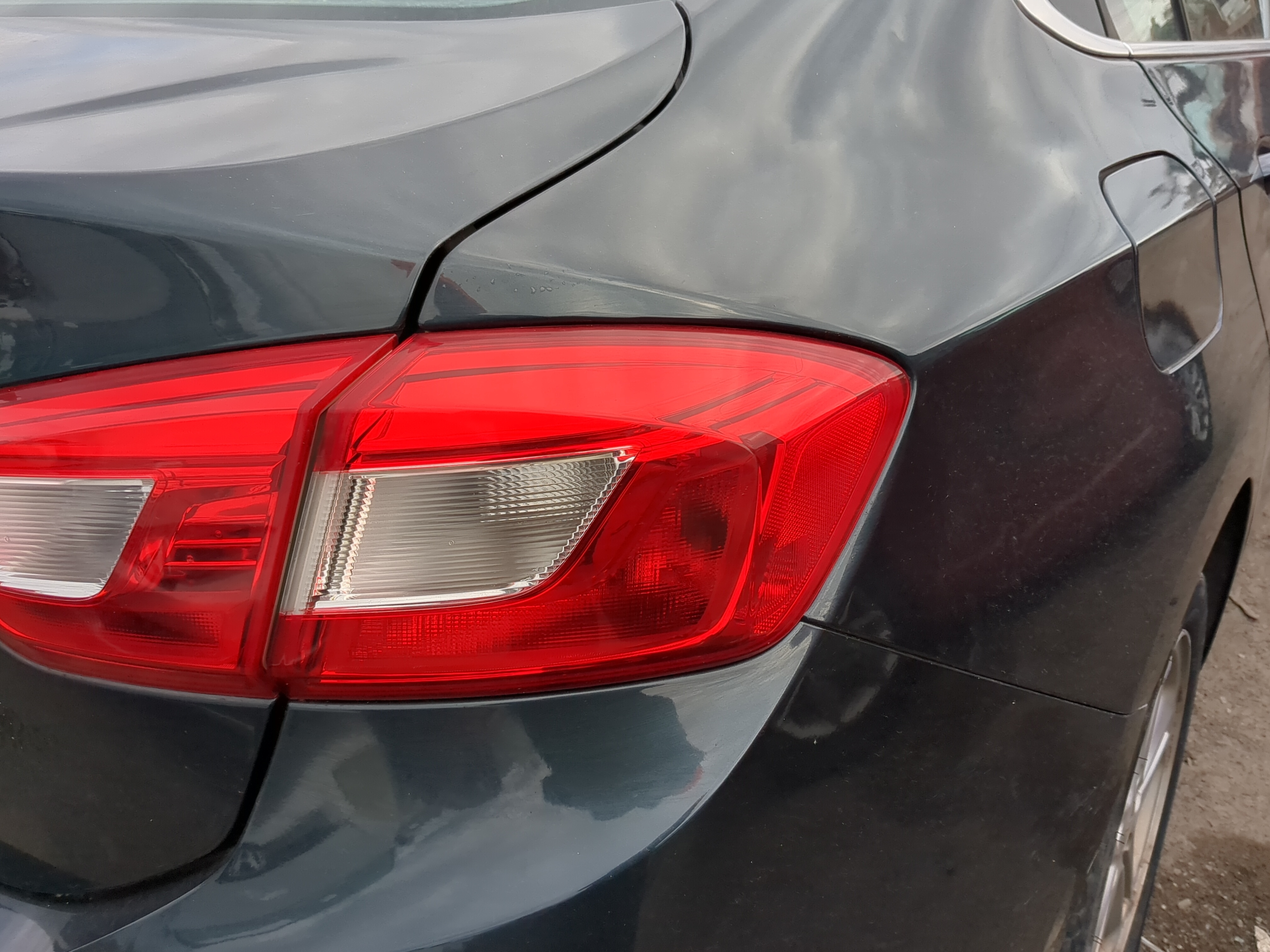 2017-2017 Chevrolet Cruze Passenger Right Side Tail Light Taillight Oem 1213861 - Oemusedautoparts1.com