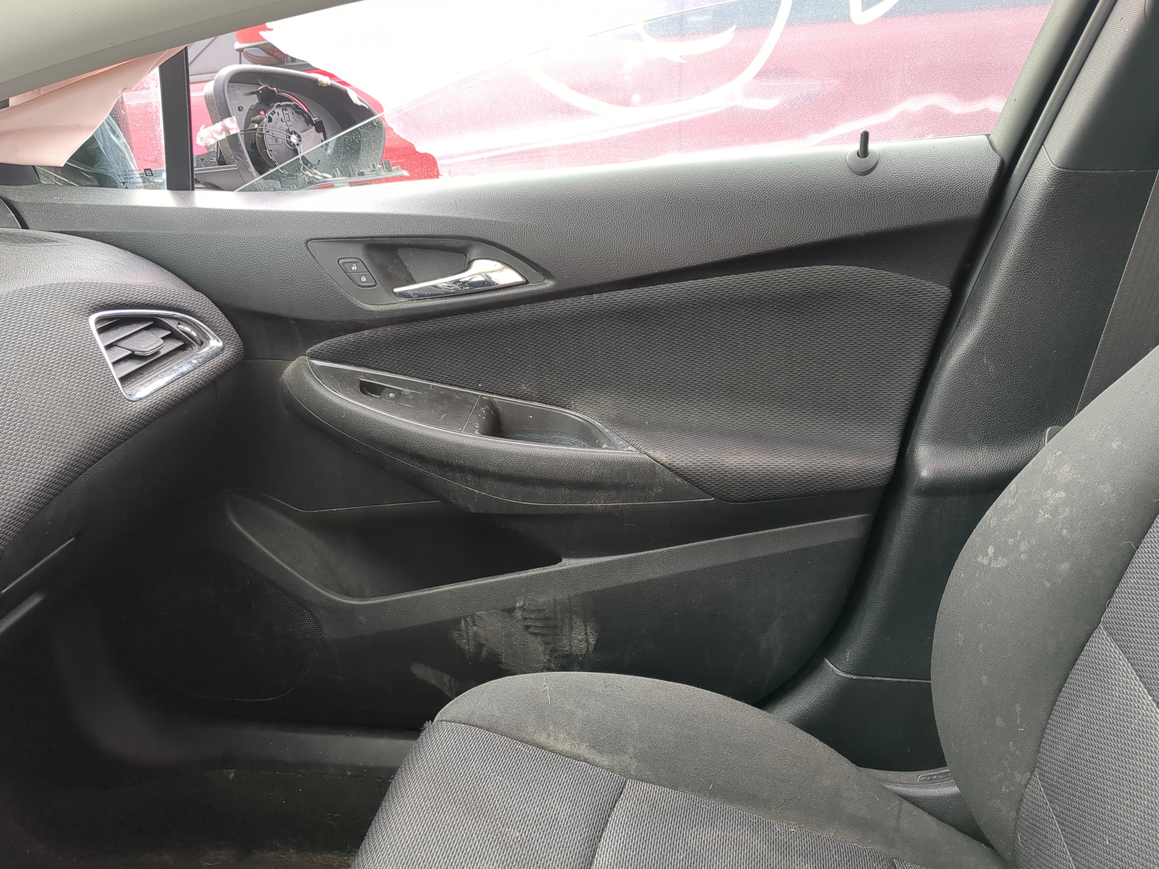 Picture of 2017 Chevrolet Cruze Front Right Passenger Interior Door Panel Trim 1213931