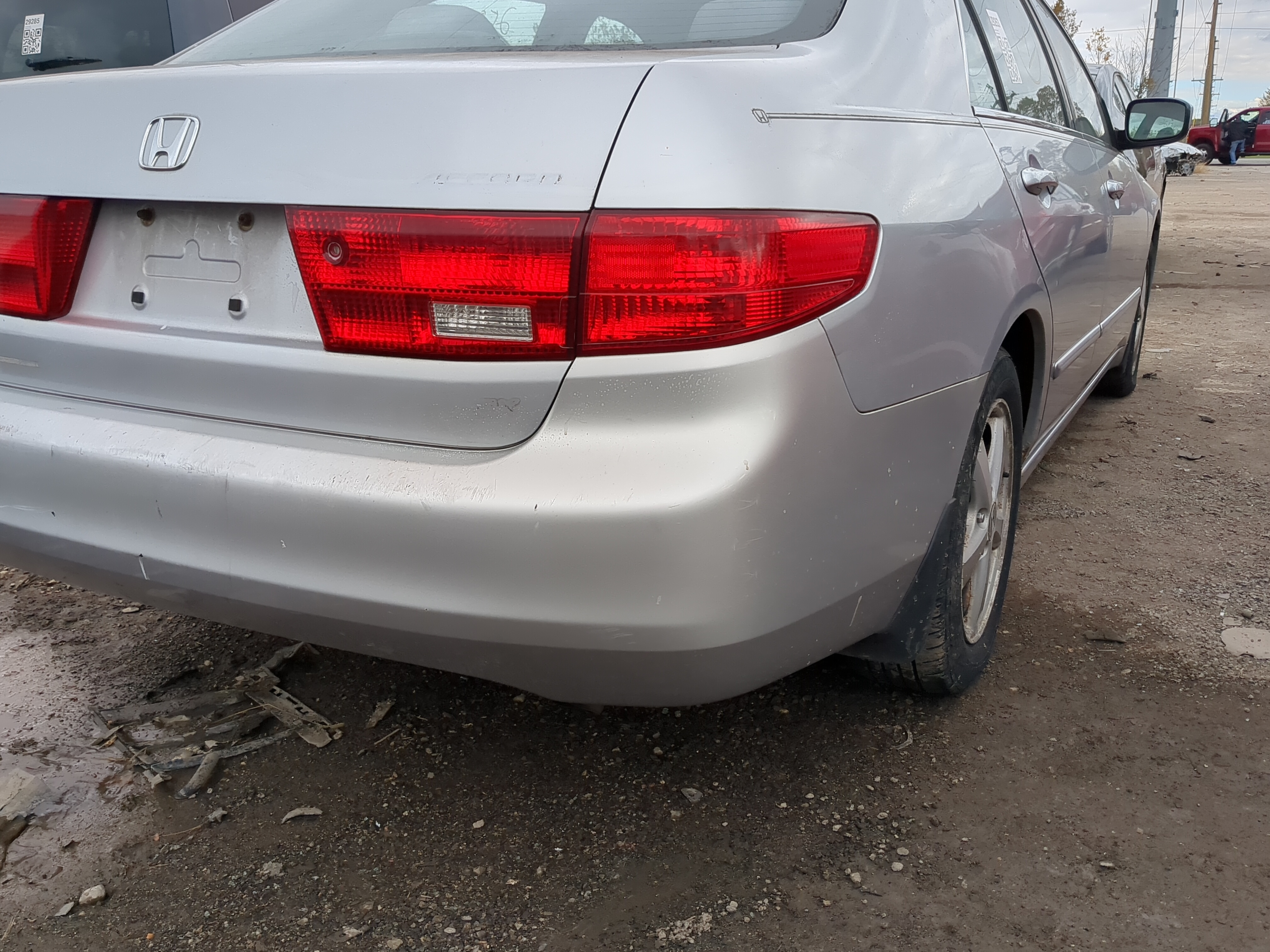 2003-2005 Honda Accord Rear Bumper Assembly Oem 1213992 - Oemusedautoparts1.com