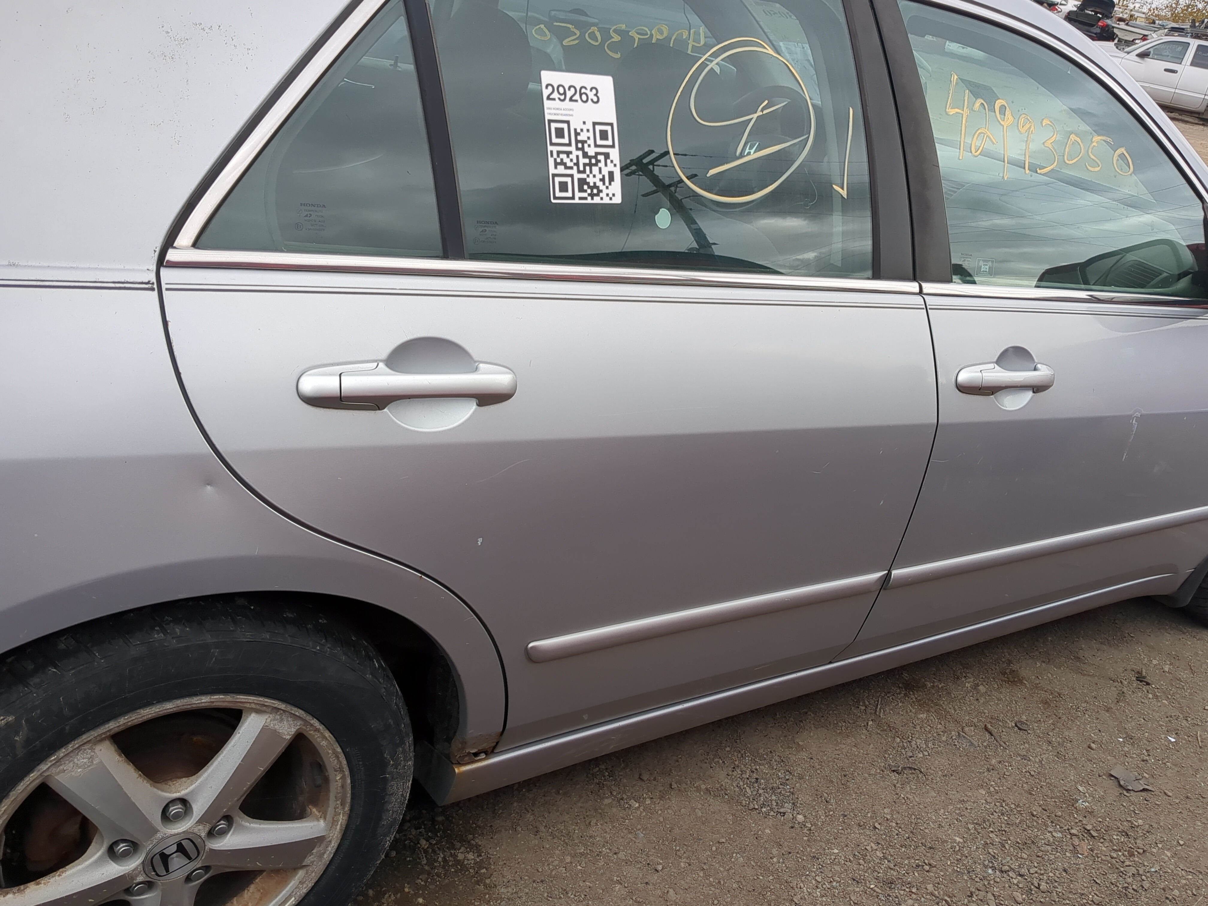 2003-2007 Honda Accord Passenger Rear Door Oem 1214015 - Oemusedautoparts1.com