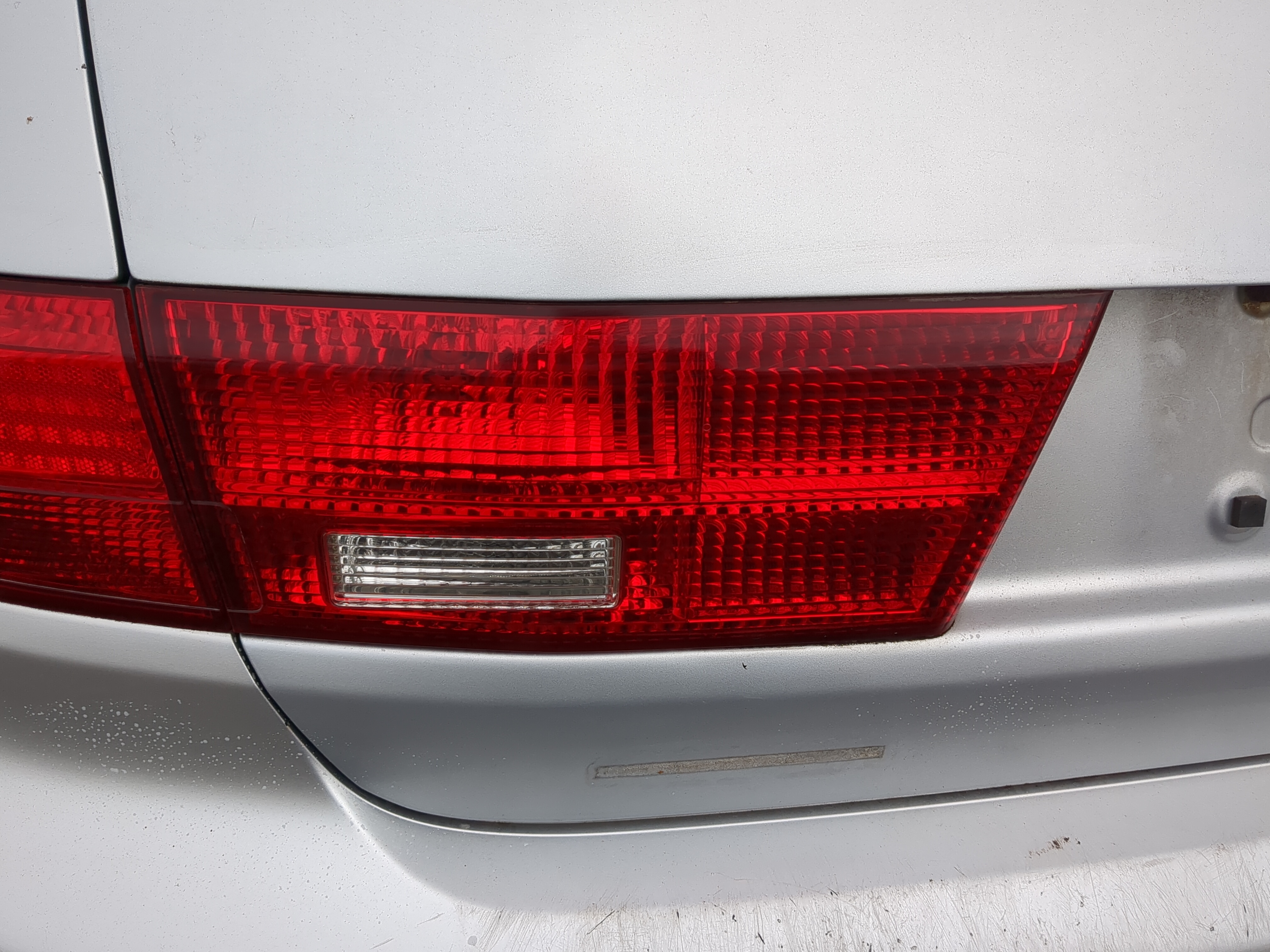 2005 Honda Accord Driver Left Side Tail Light Taillight Deck Lid Mounted 1214024 - Oemusedautoparts1.com