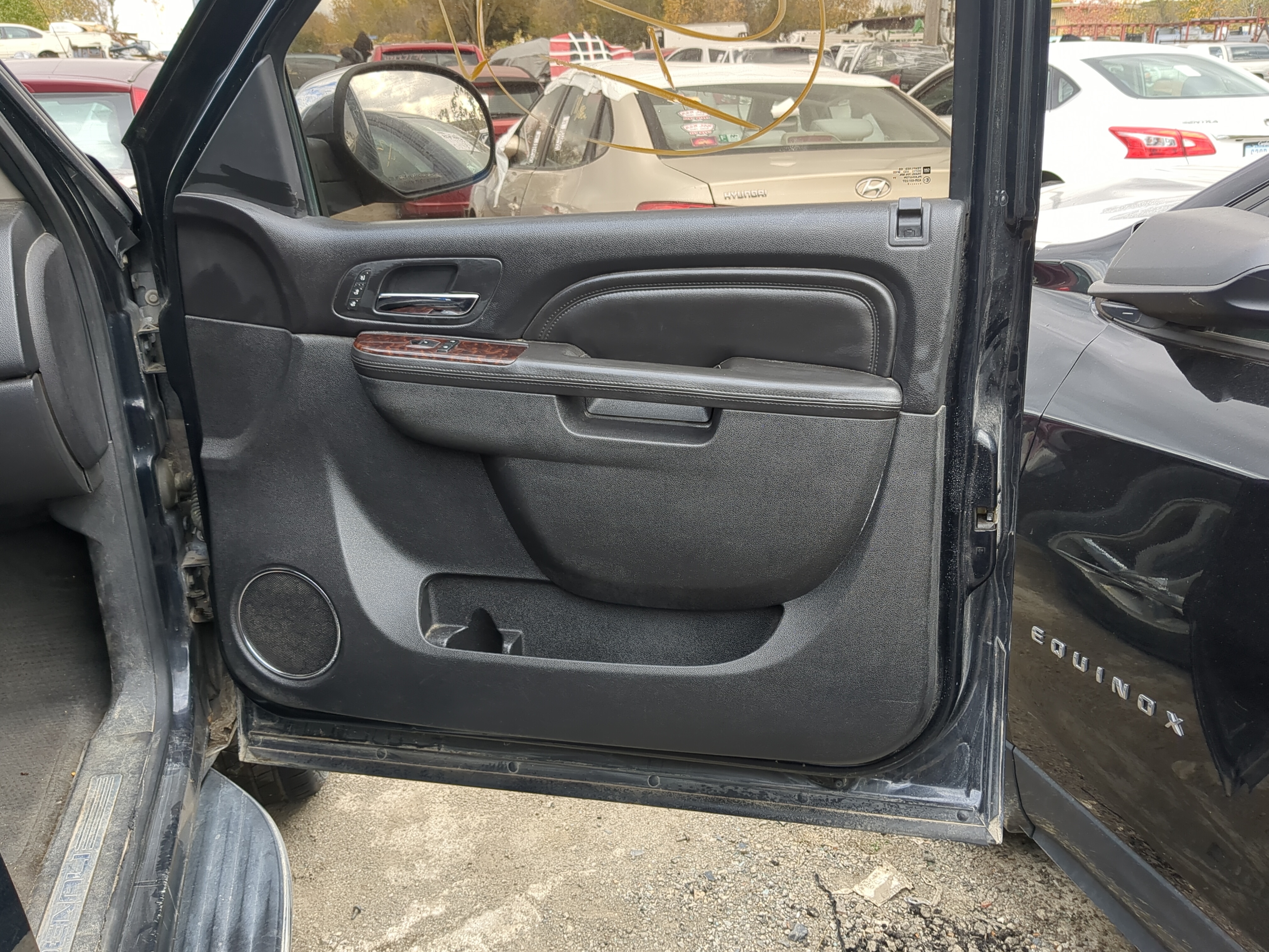 Picture of 2012 Gmc Yukon Front Right Passenger Interior Door Panel Trim 1214252