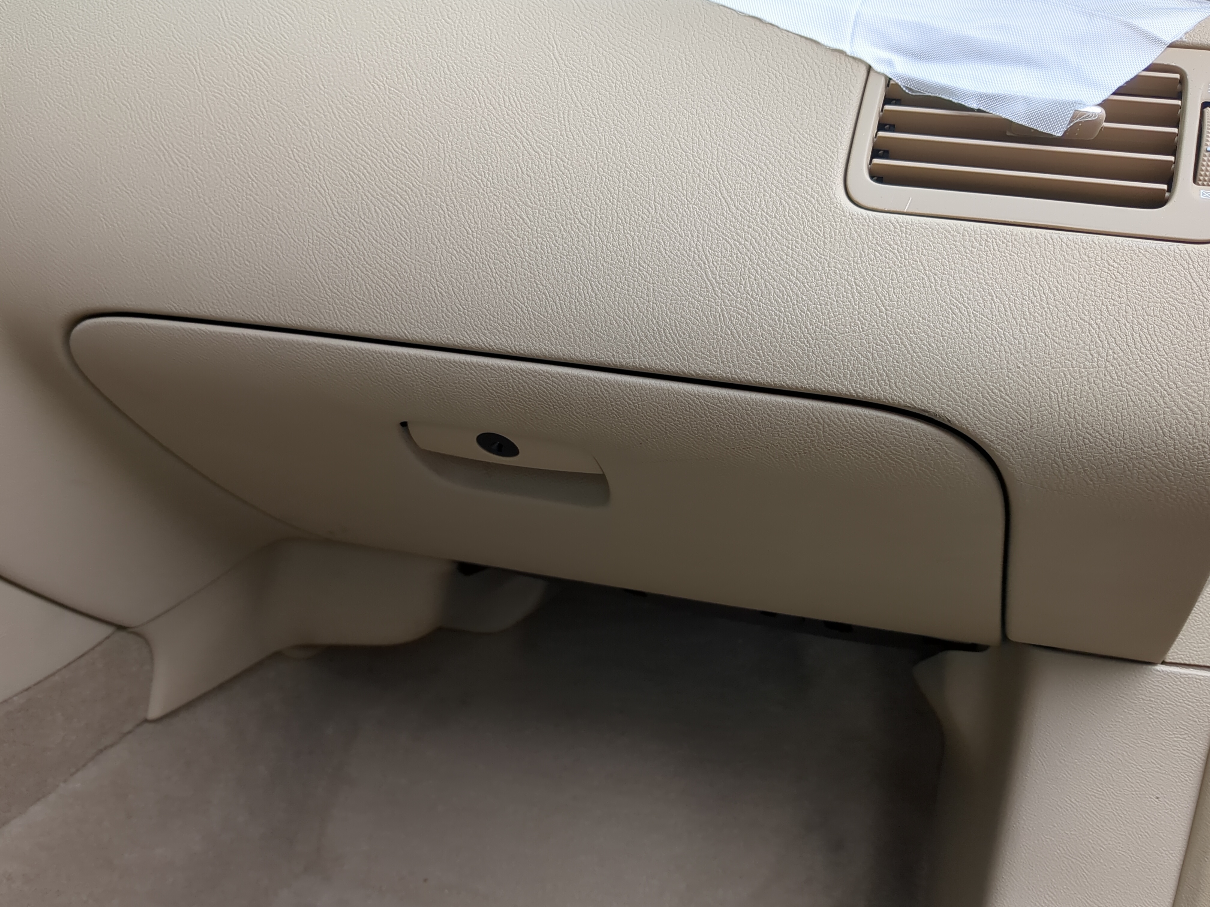 2010 Buick Lucerne Passenger Glove Box Door Storage Compartment 1214403 - Oemusedautoparts1.com