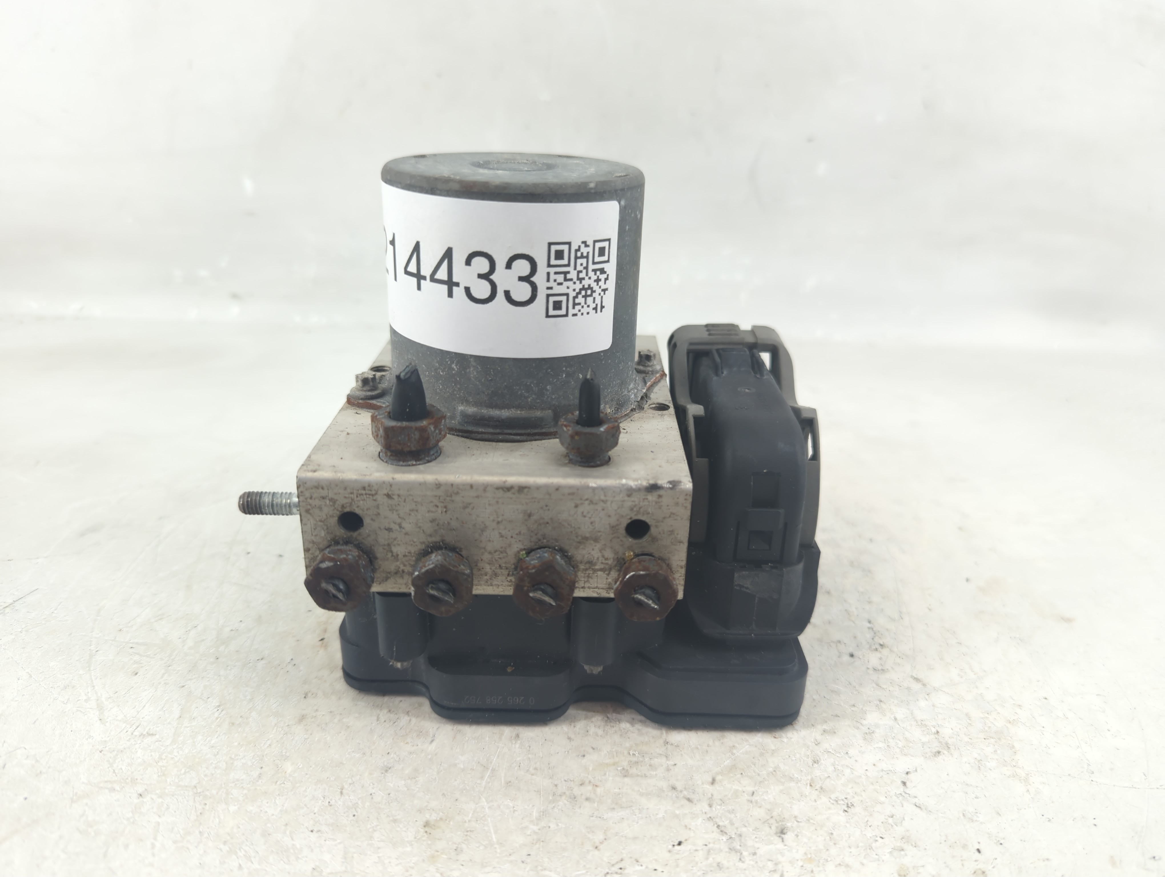 2017-2018 Ford F-150 Abs Pump Control Module 1214433 - Oemusedautoparts1.com