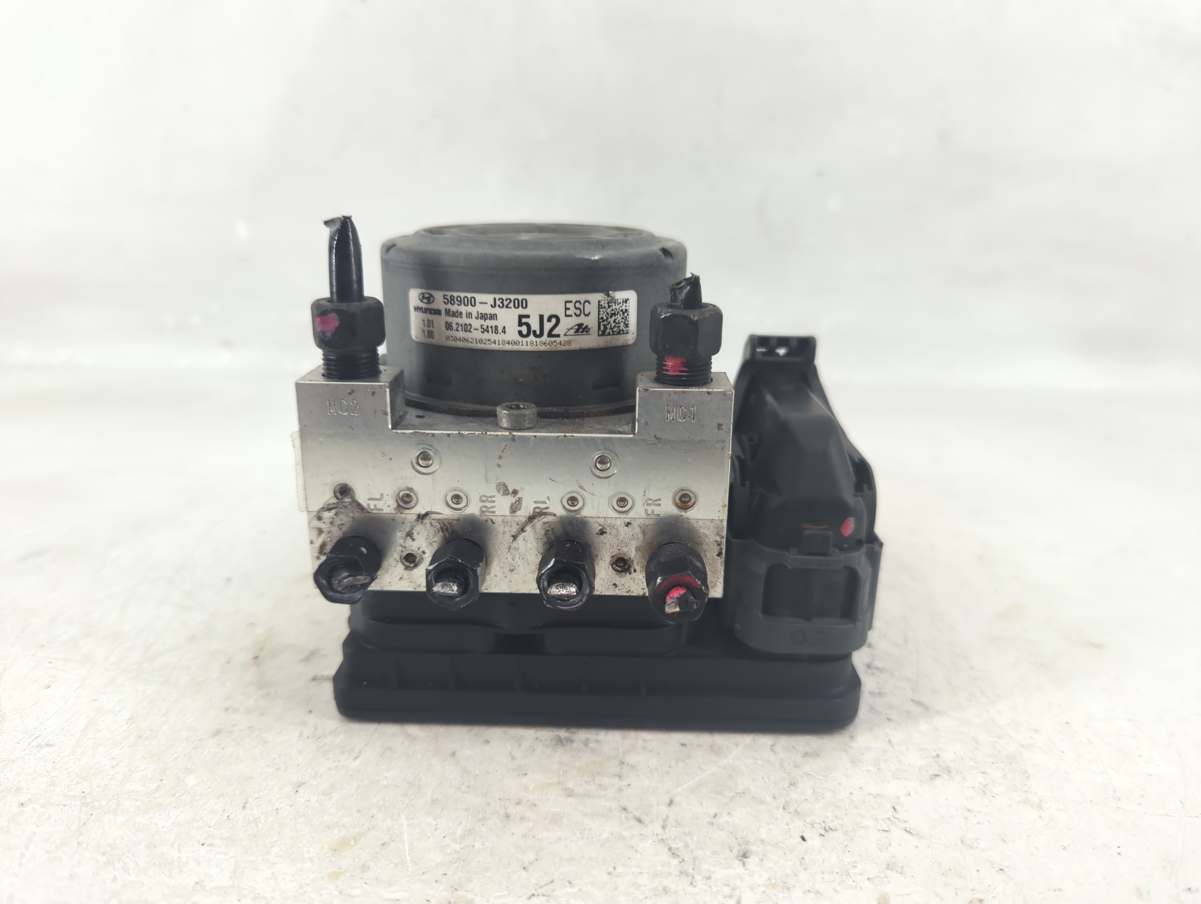 2019-2020 Hyundai Veloster Abs Pump Control Module 1214443 - Oemusedautoparts1.com