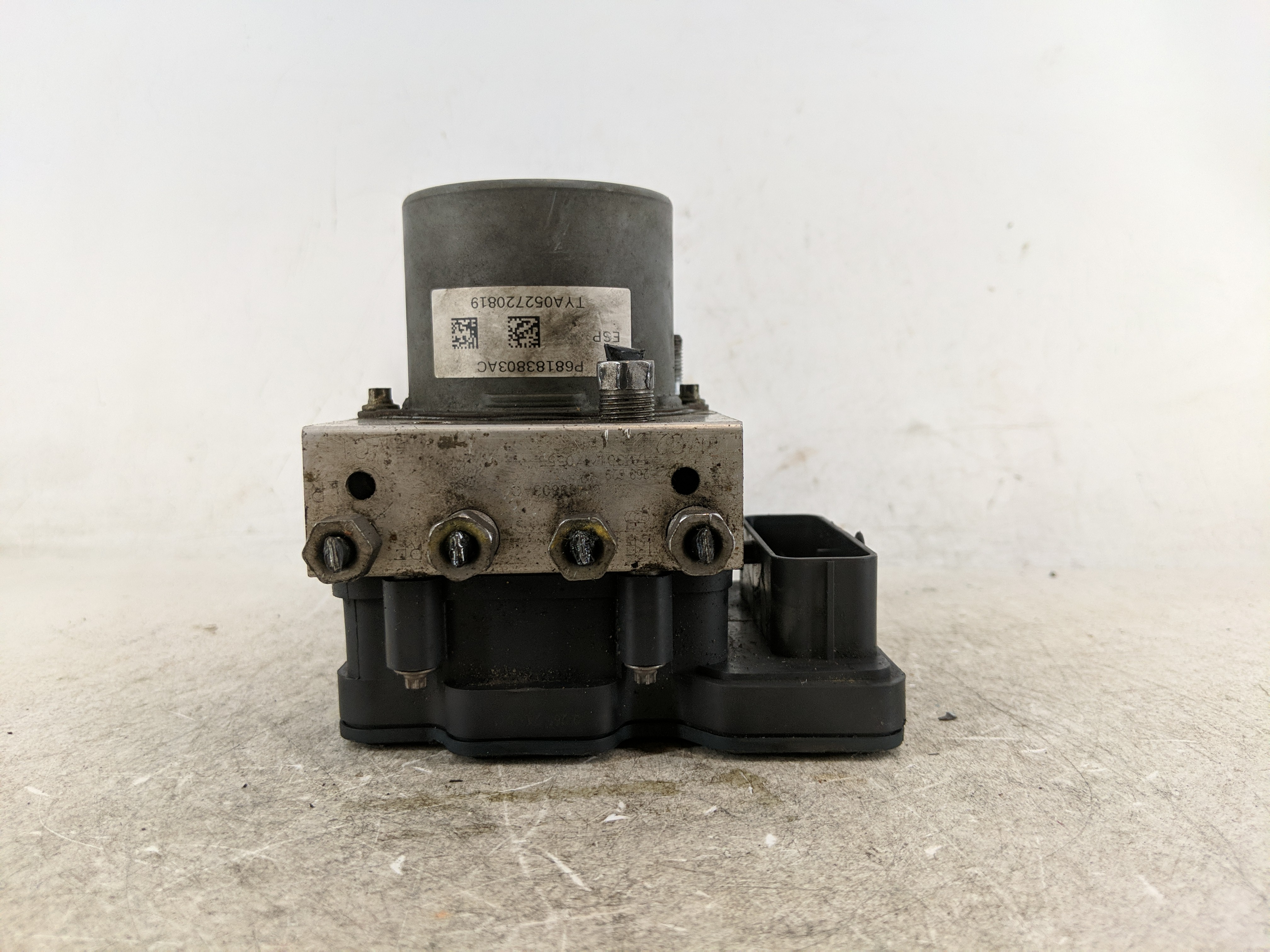 Dodge Caravan Abs Pump Control Module 1214450 - Oemusedautoparts1.com