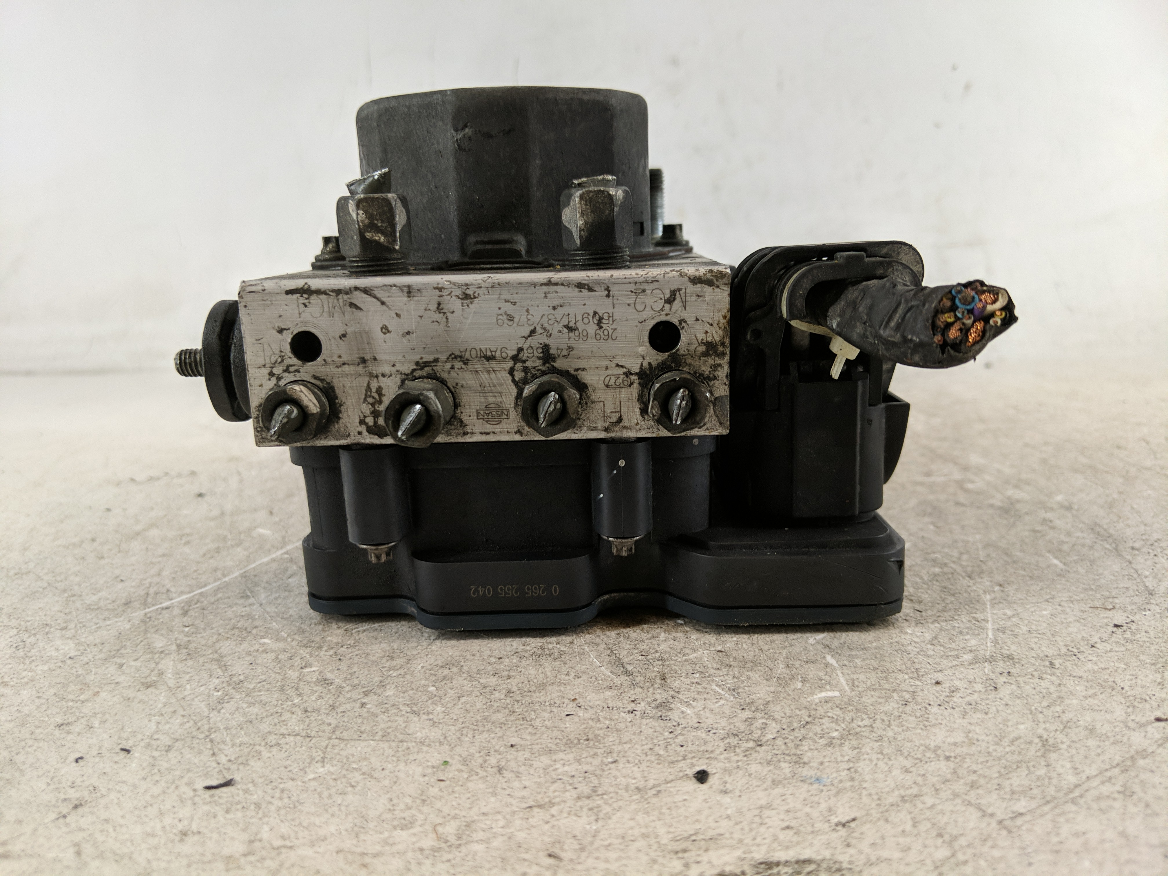 2015-2015 Nissan Sentra Abs Pump Control Module 1214462 - Oemusedautoparts1.com