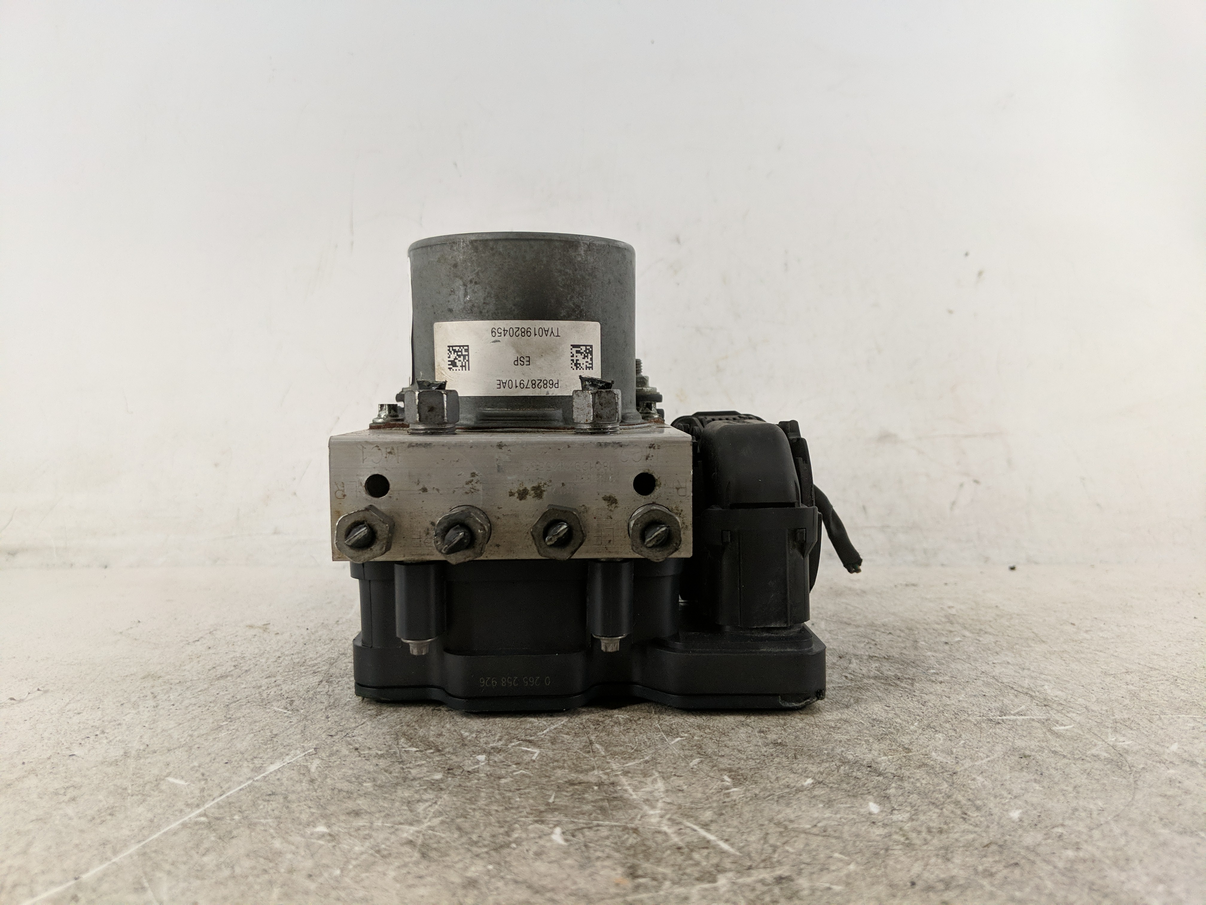 2019-2019 Jeep Cherokee Abs Pump Control Module 1214463 - Oemusedautoparts1.com