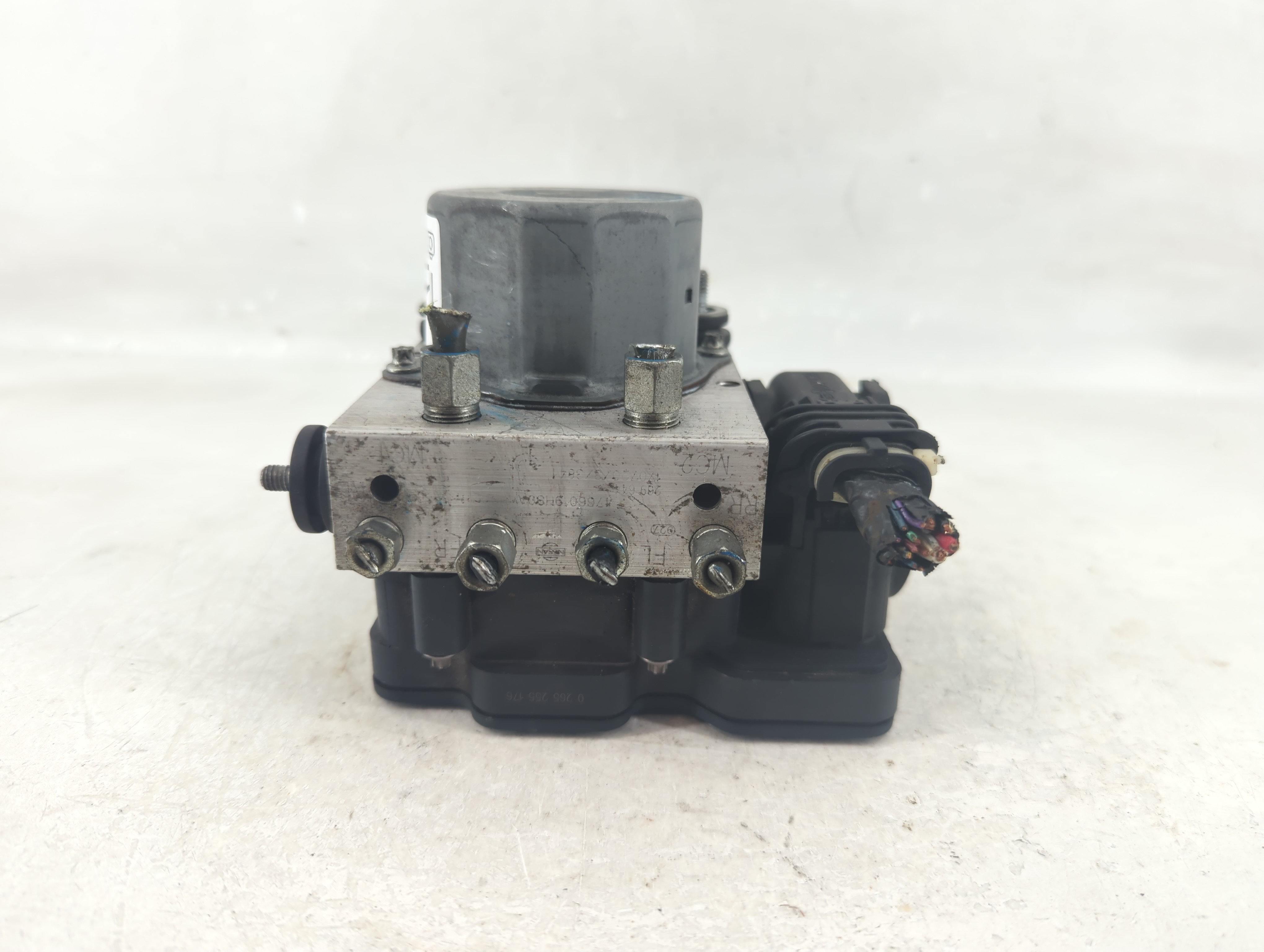 2017-2017 Nissan Altima Abs Pump Control Module 1214473 - Oemusedautoparts1.com