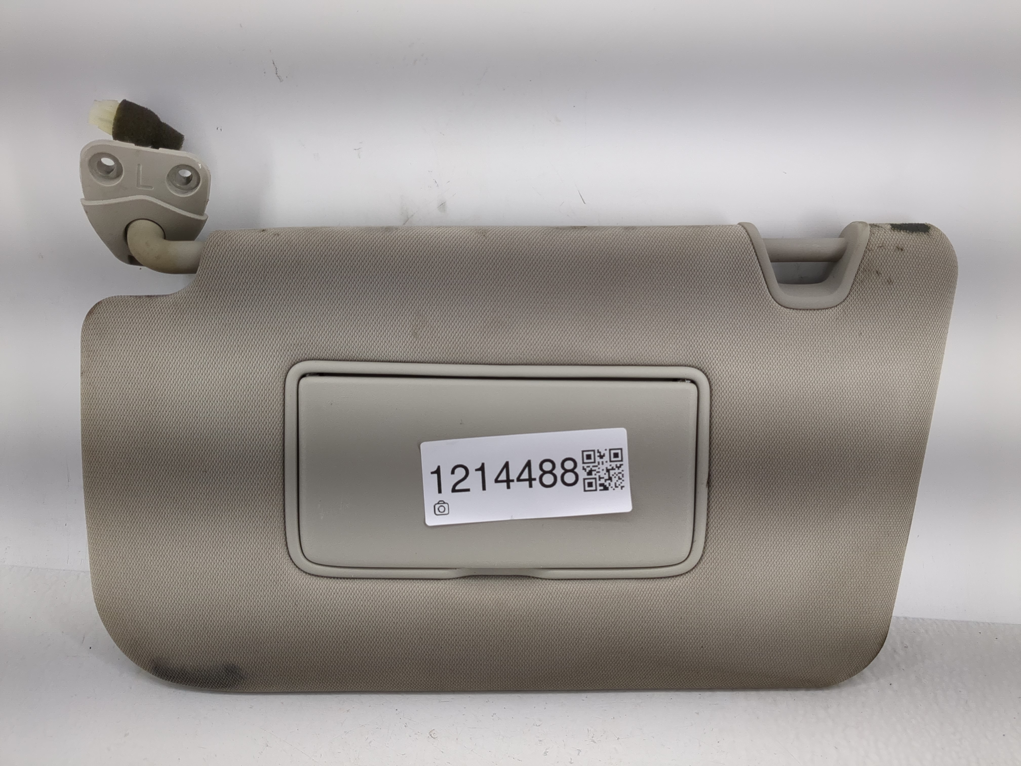 2014-2017 Nissan Rogue Driver Sun Visor Mirror Left Sunvisor Beige 1214488 - Oemusedautoparts1.com
