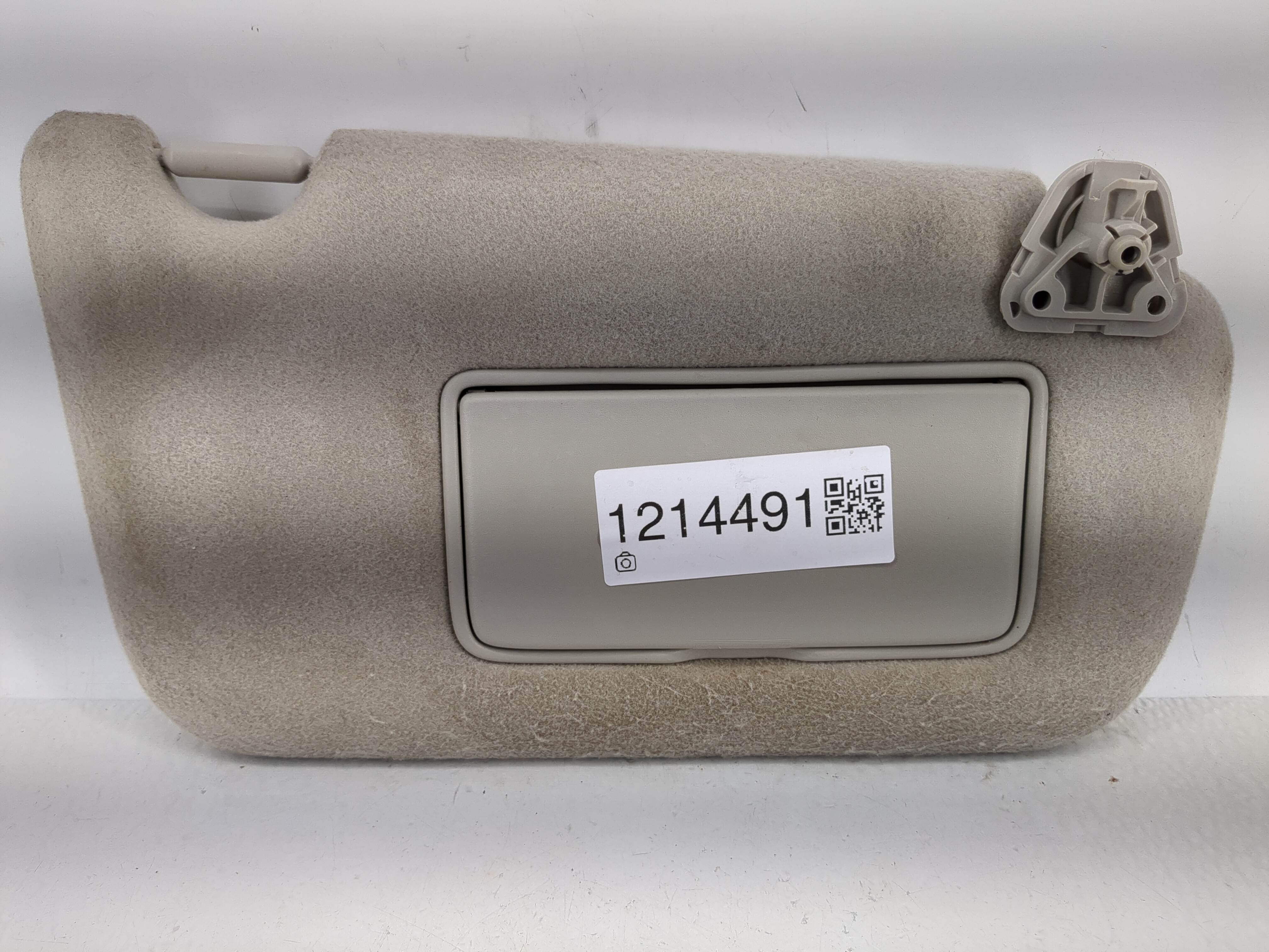 2013-2019 Nissan Sentra Passenger Sun Visor Mirror Right Sunvisor Beige 1214491 - Oemusedautoparts1.com