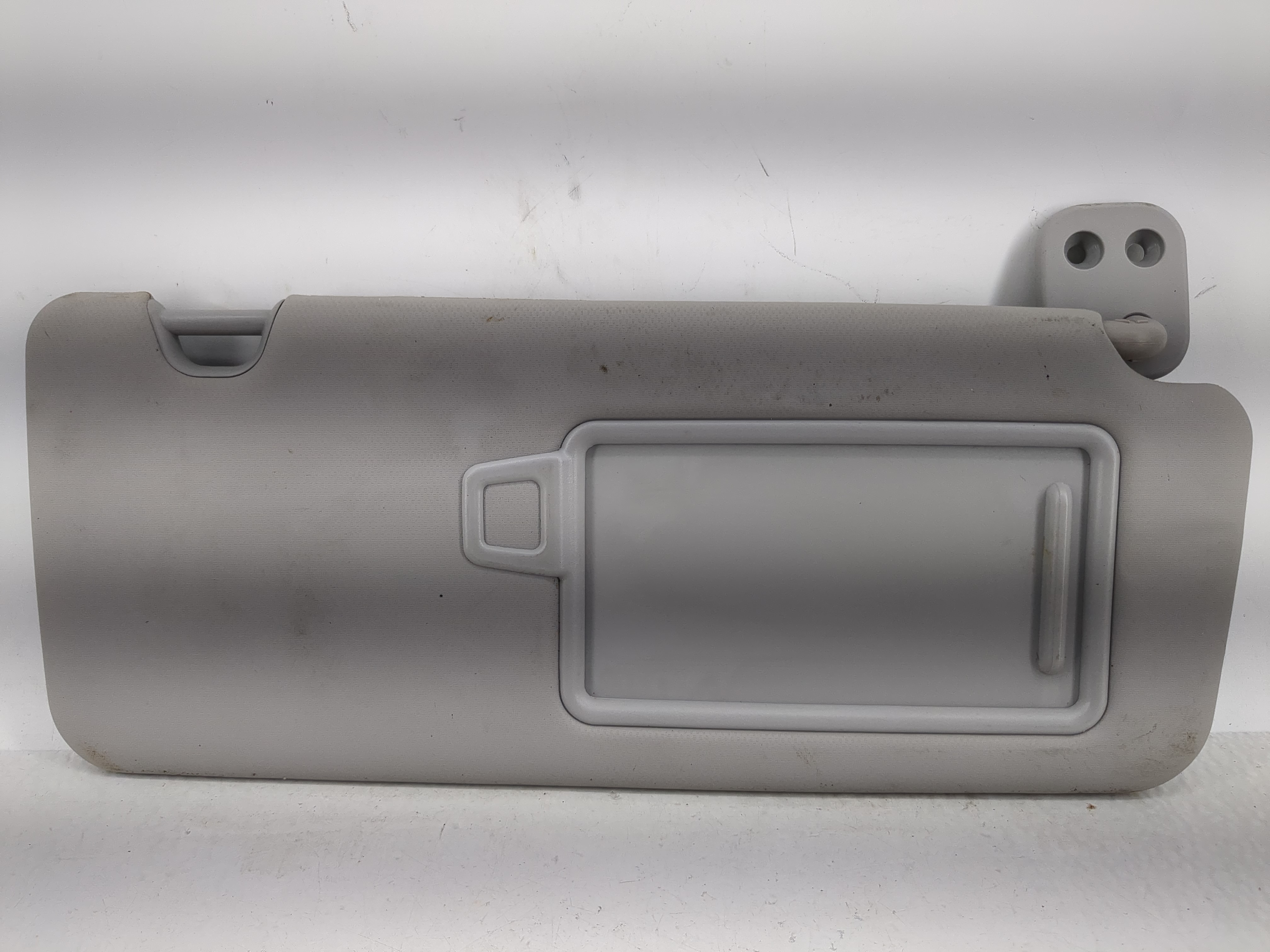 2016-2021 Hyundai Tucson Passenger Sun Visor Mirror Right Sunvisor Grey 1214554 - Oemusedautoparts1.com