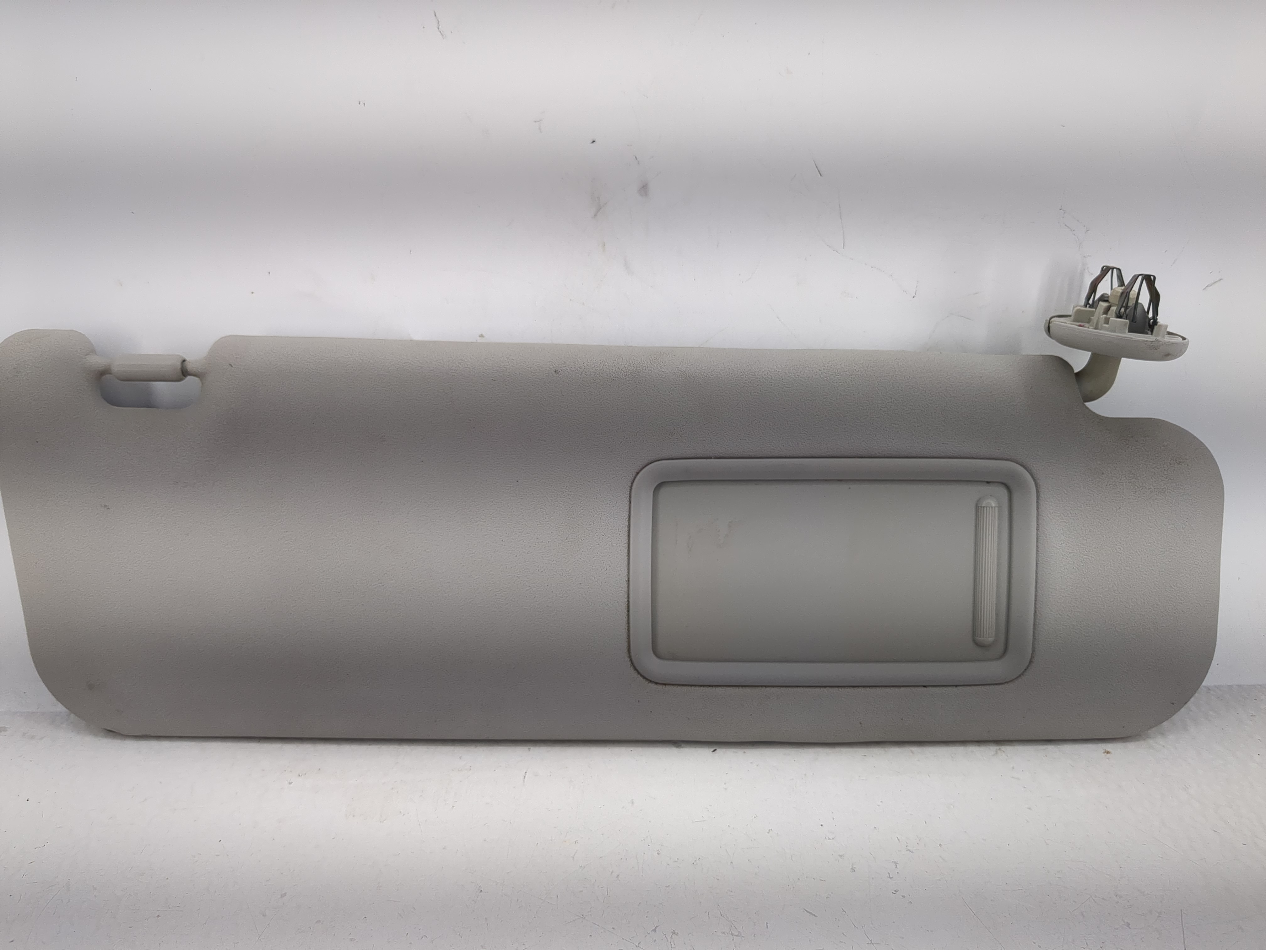 2008-2015 Scion Xb Passenger Sun Visor Mirror Right Sunvisor Beige 1214557 - Oemusedautoparts1.com