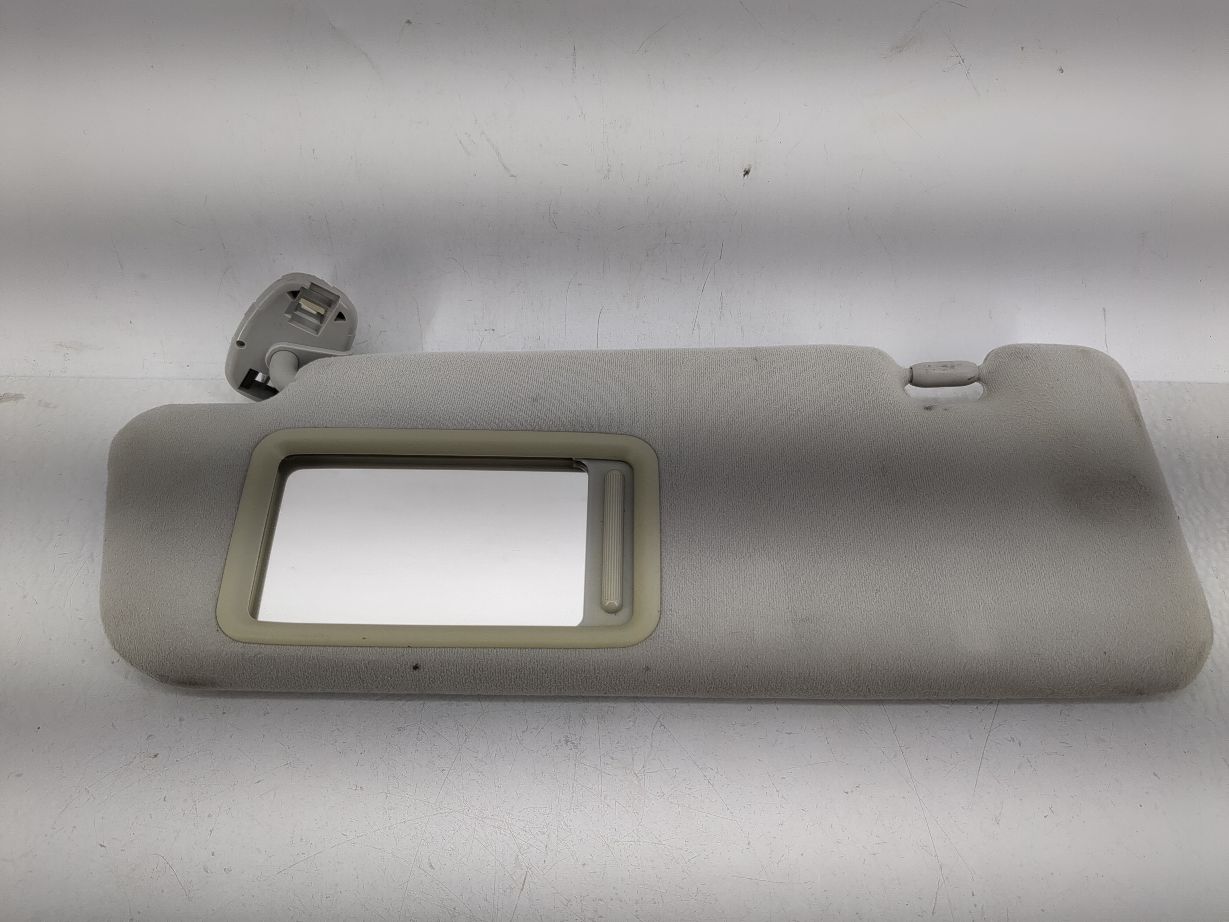 2010-2015 Toyota Prius Passenger Sun Visor Mirror Right Sunvisor Grey 1214559 - Oemusedautoparts1.com