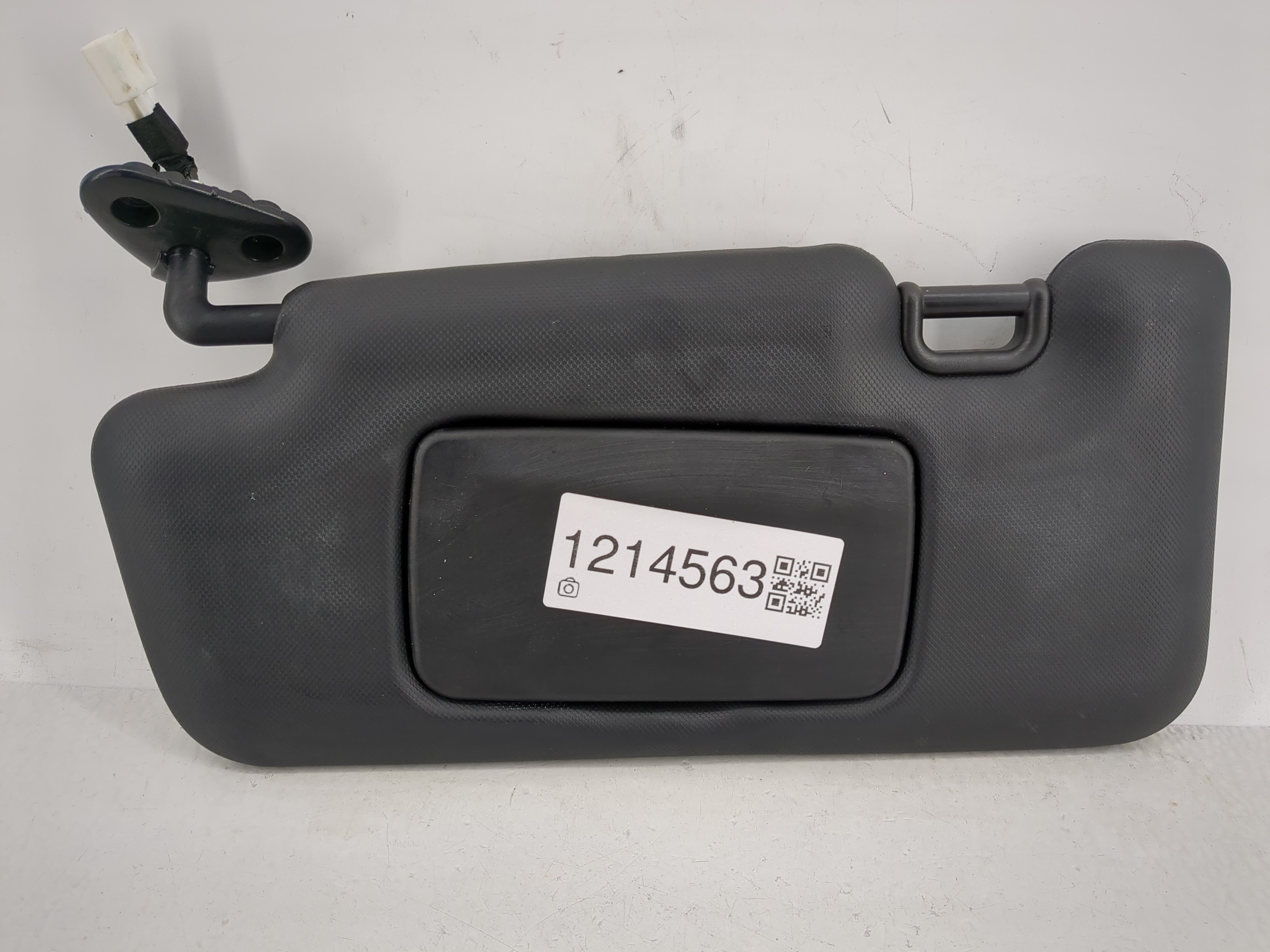 2017-2022 Subaru Impreza Driver Sun Visor Mirror Left Sunvisor Black 1214563 - Oemusedautoparts1.com