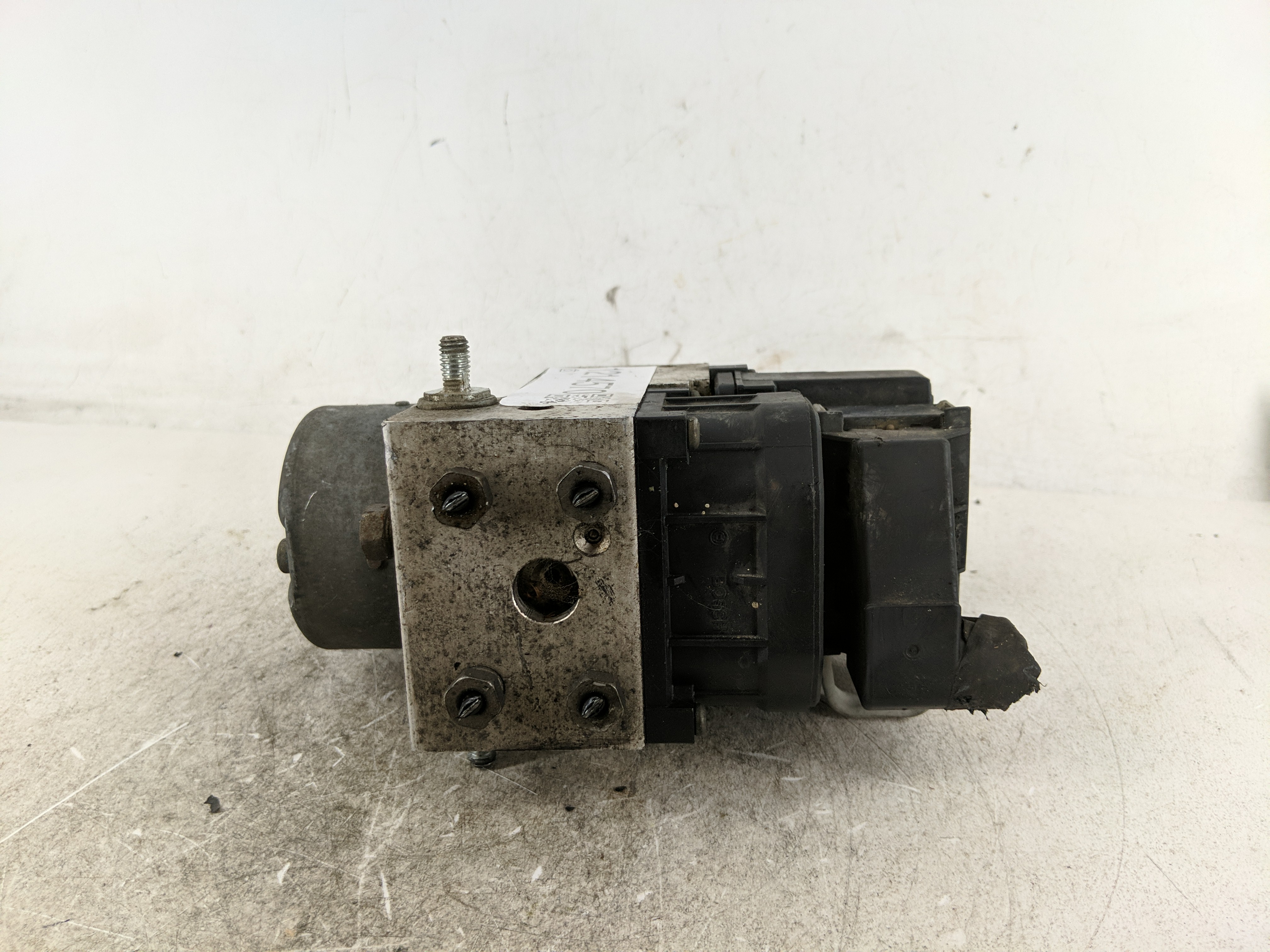 2005-2006 Ford F-150 Abs Pump Control Module 1214570 - Oemusedautoparts1.com