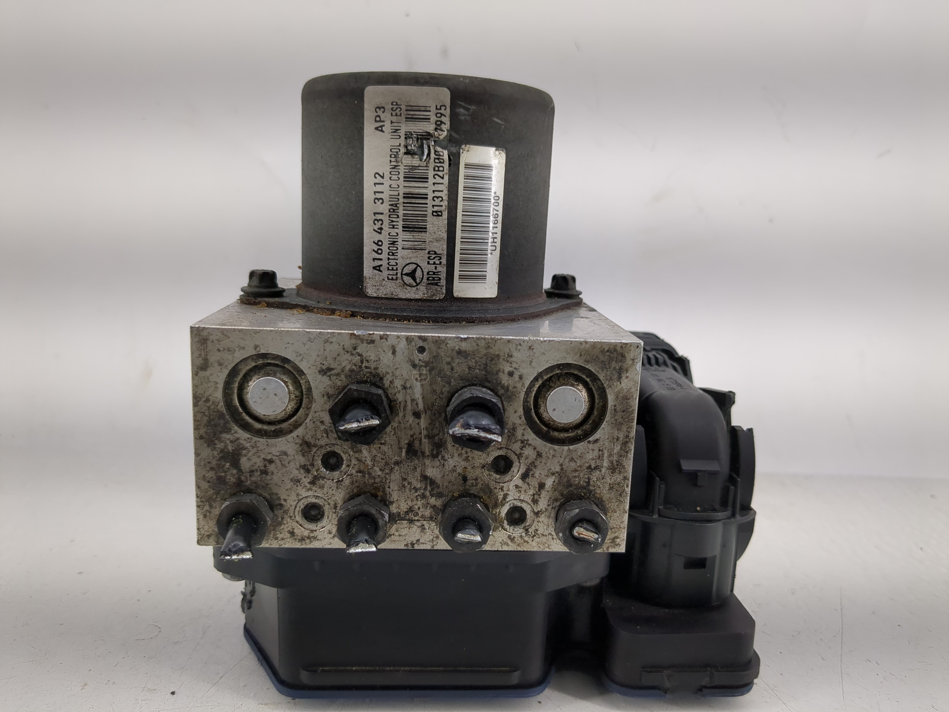 2014-2015 Mercedes-benz Gl450 Abs Pump Control Module 1214574 - Oemusedautoparts1.com
