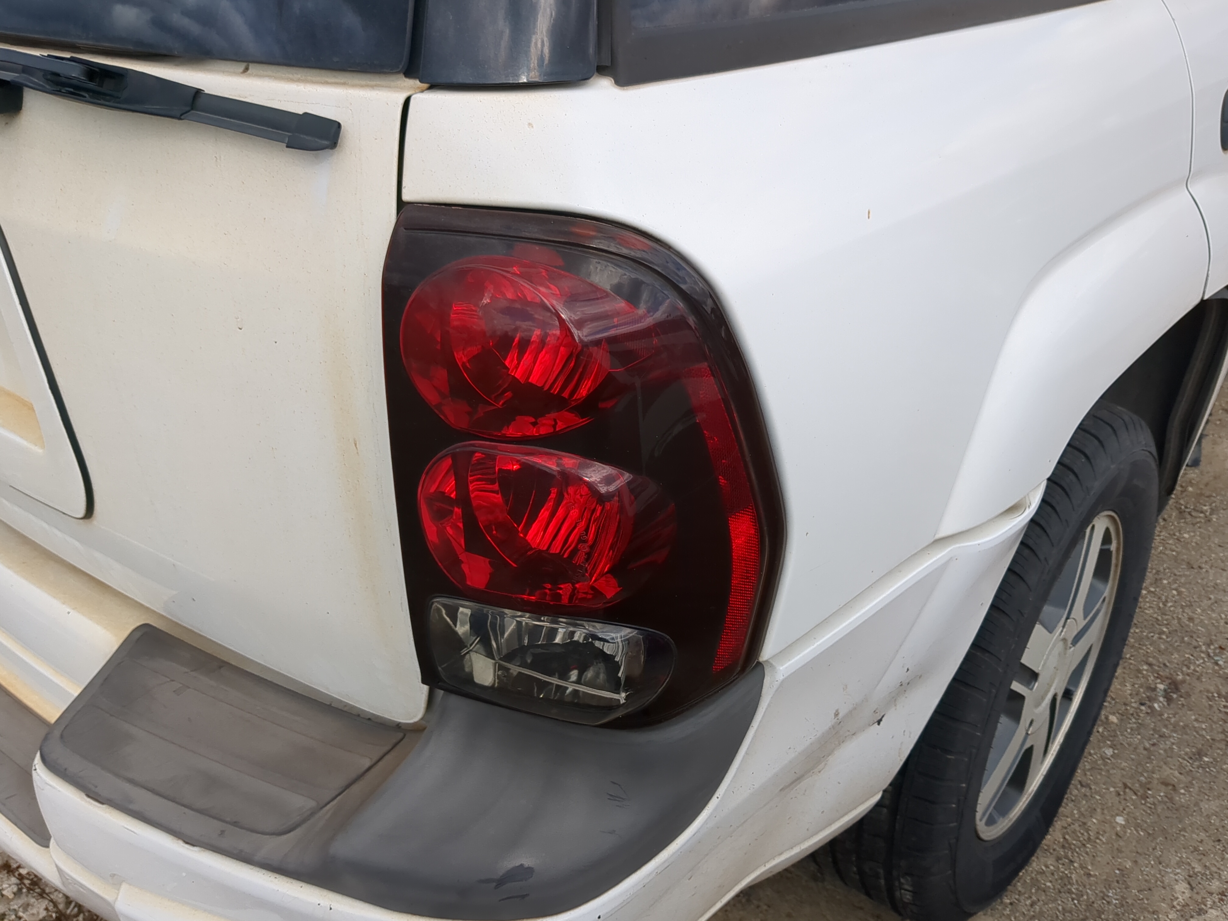 2002 Chevrolet Trailblazer Passenger Right Side Tail Light Taillight Oem 1214595 - Oemusedautoparts1.com