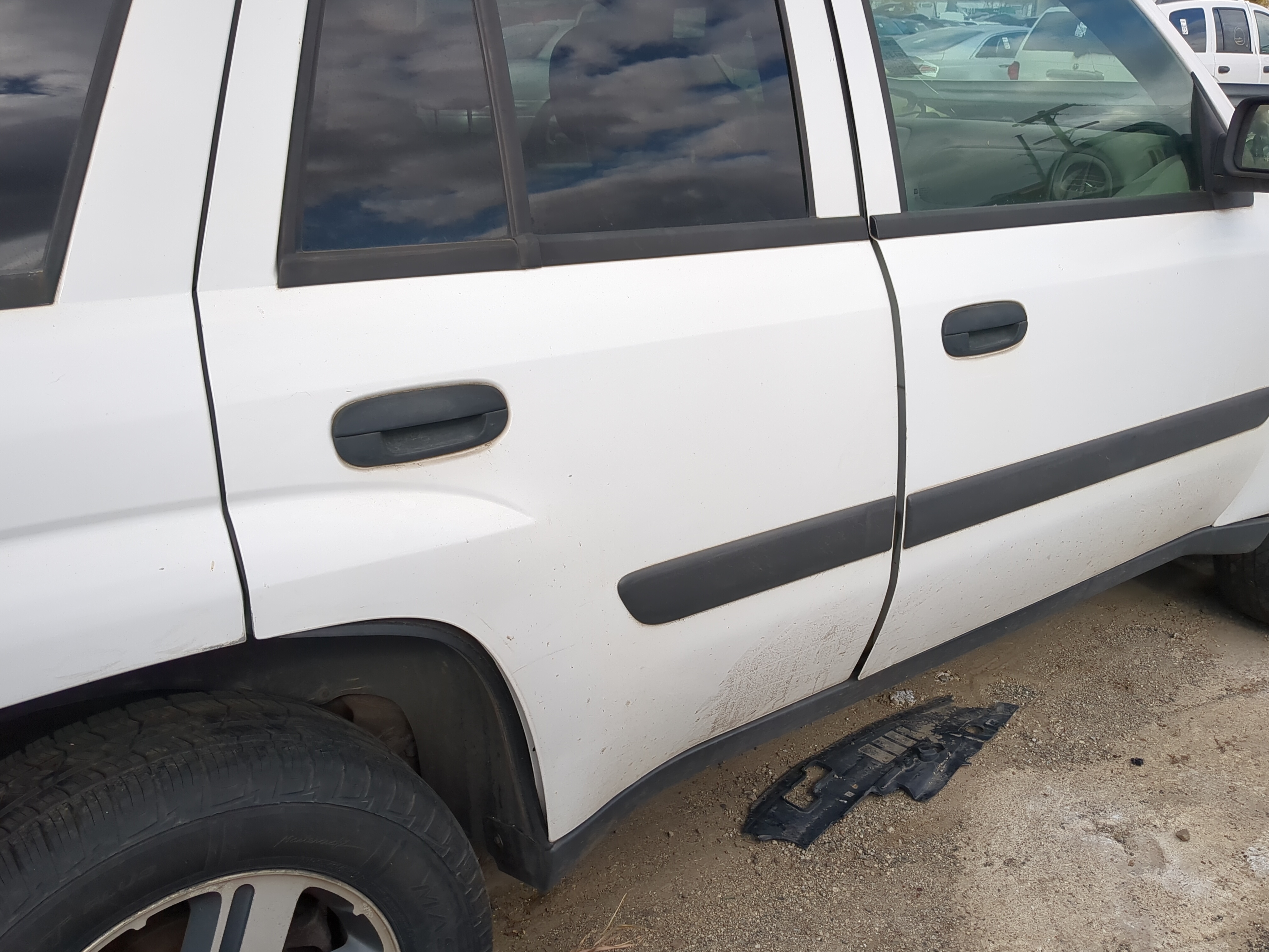 2005-2009 Chevrolet Trailblazer Passenger Rear Door Oem 1214609 - Oemusedautoparts1.com