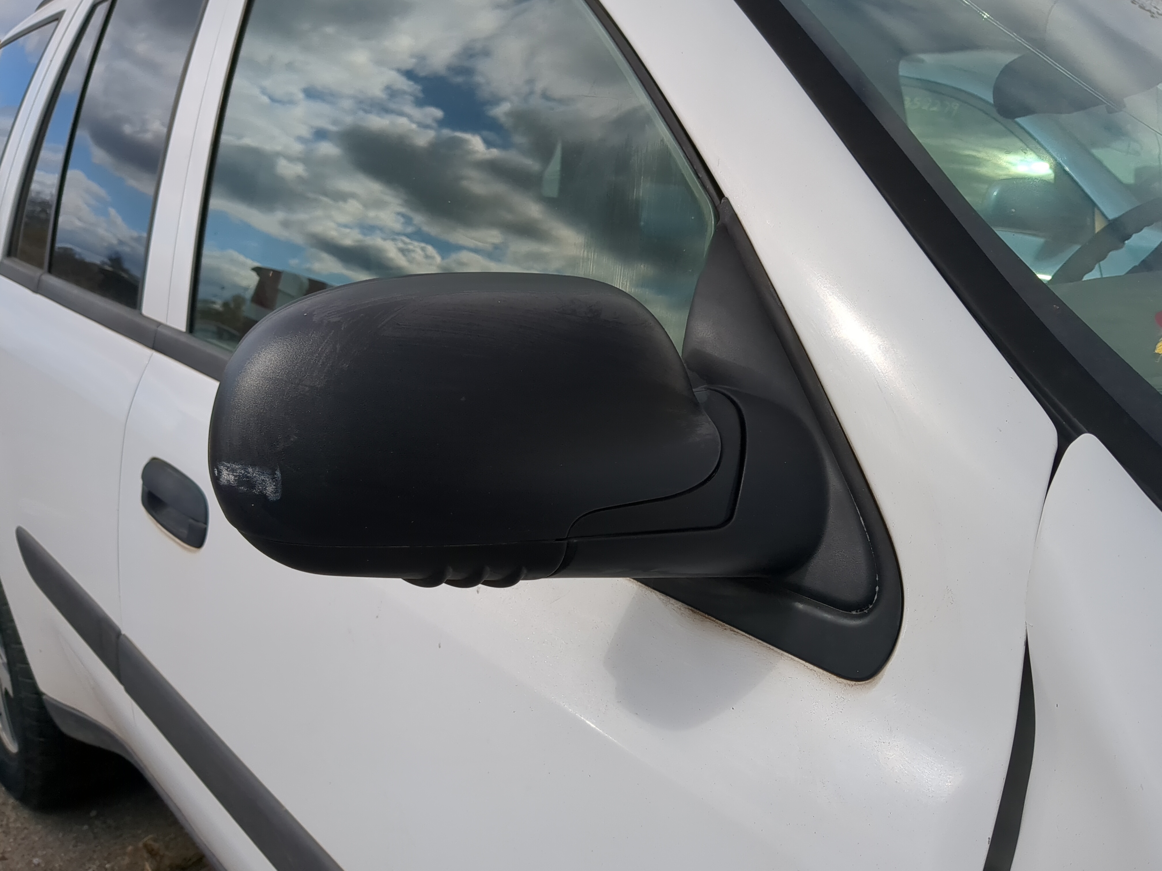 2002 Chevrolet Trailblazer Passenger Right Side View Power Door Mirror 1214645 - Oemusedautoparts1.com