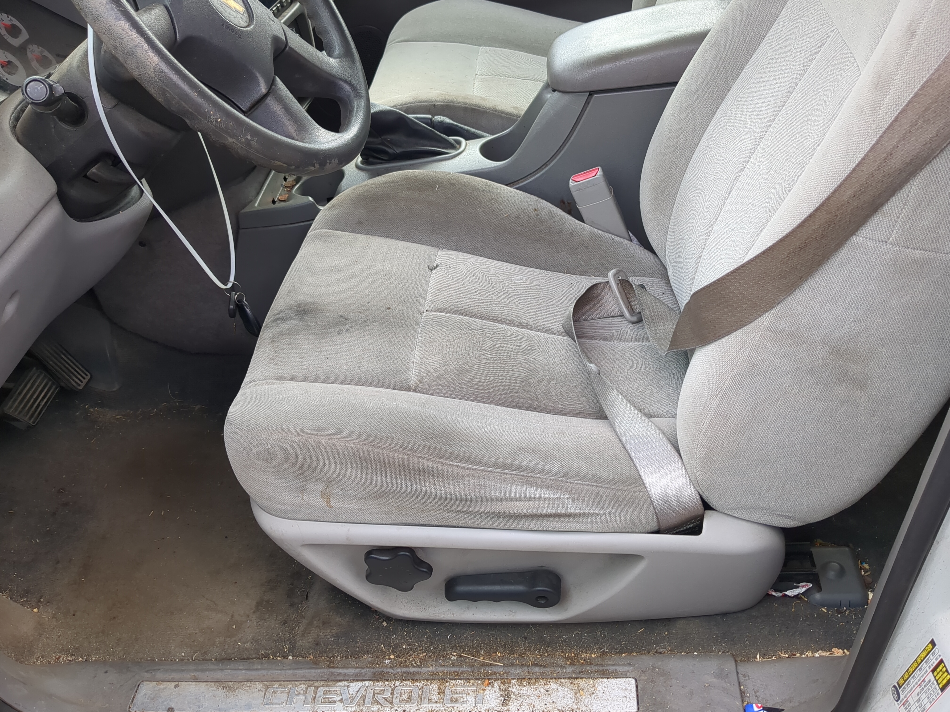 Picture of 2005-2009 Chevrolet Trailblazer Driver Front Seat Oem 1214670