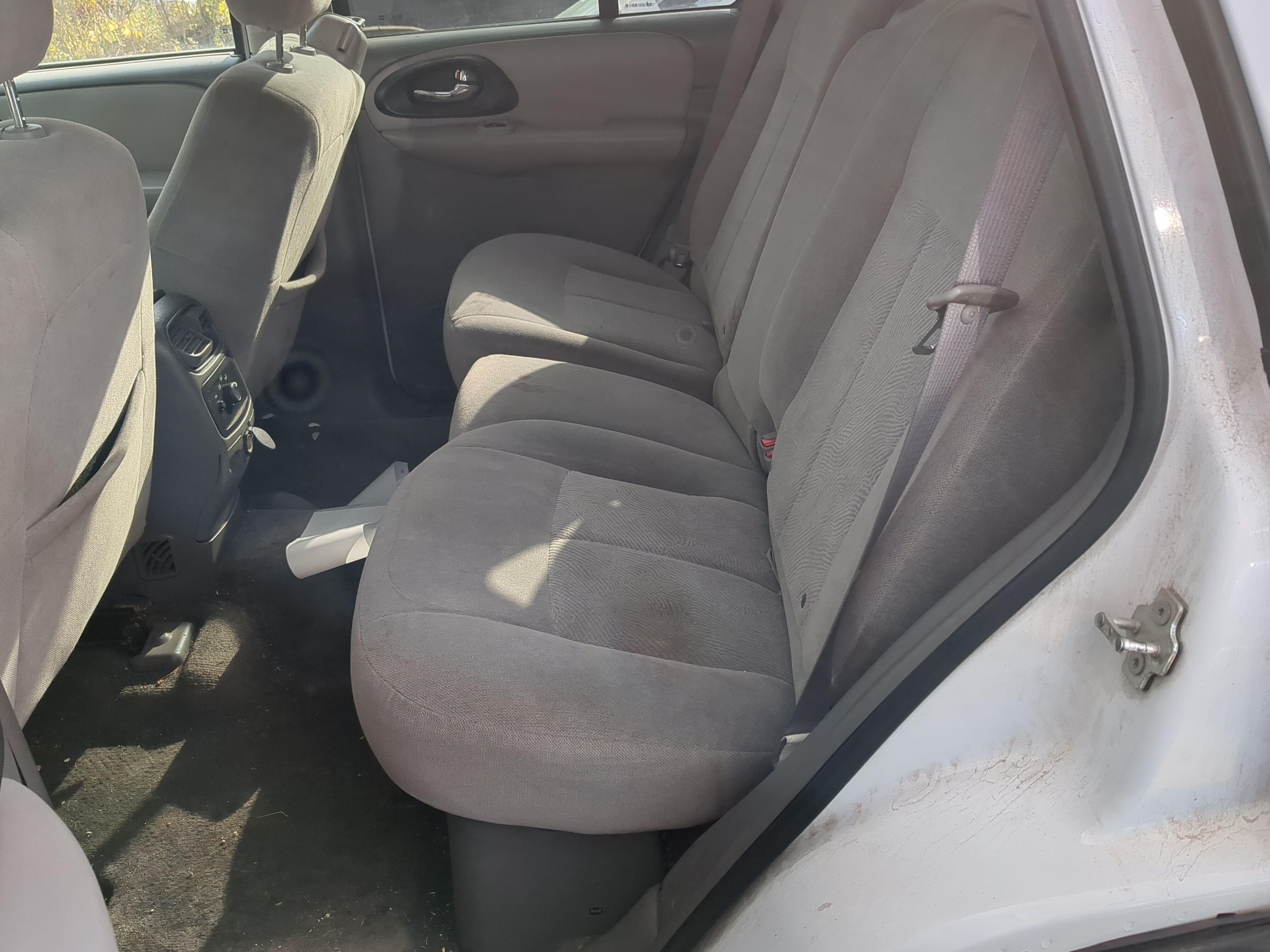 2005 Chevrolet Trailblazer Rear Seat Oem 1214694 - Oemusedautoparts1.com