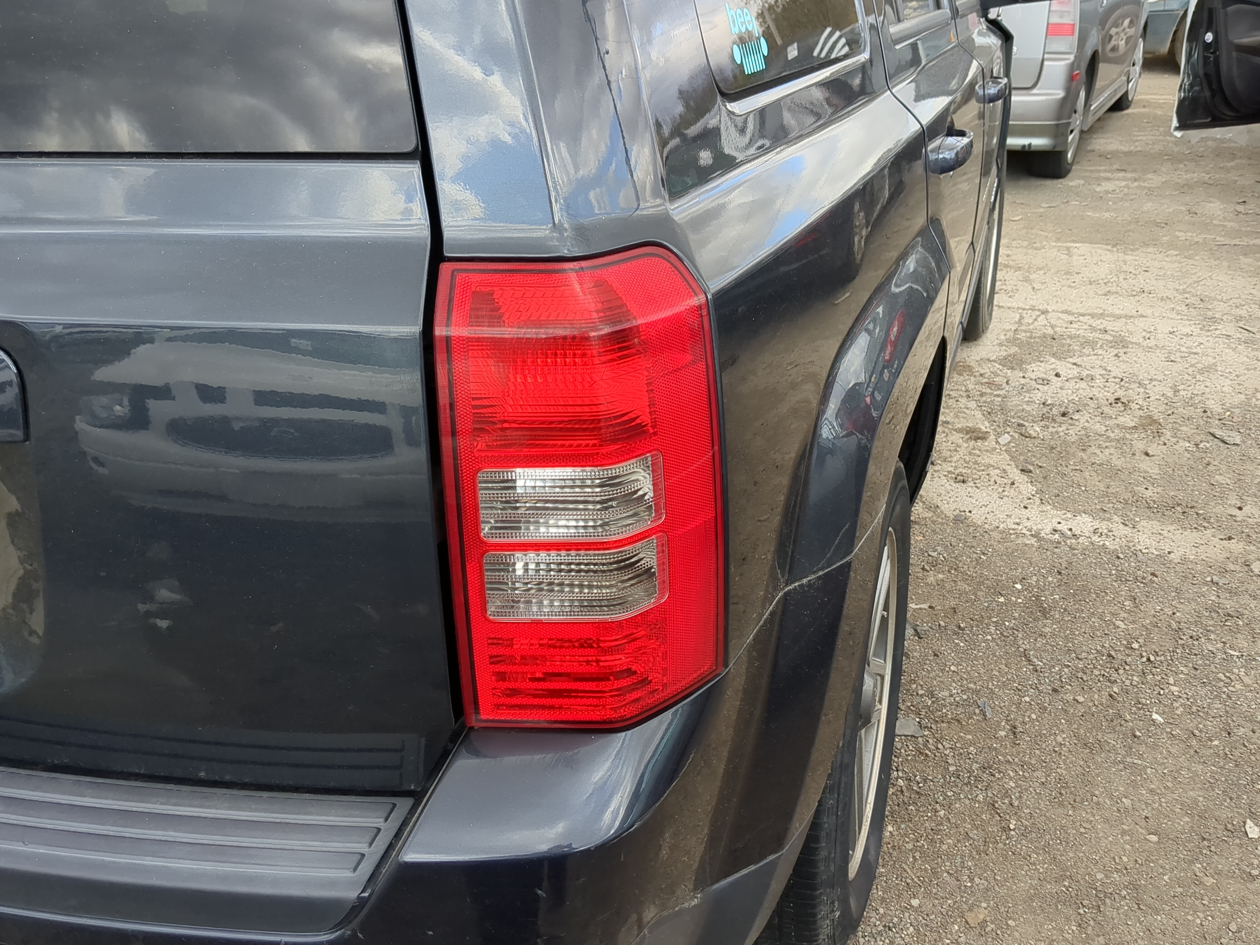 2008-2017 Jeep Patriot Passenger Right Side Tail Light Taillight Oem 1215092 - Oemusedautoparts1.com