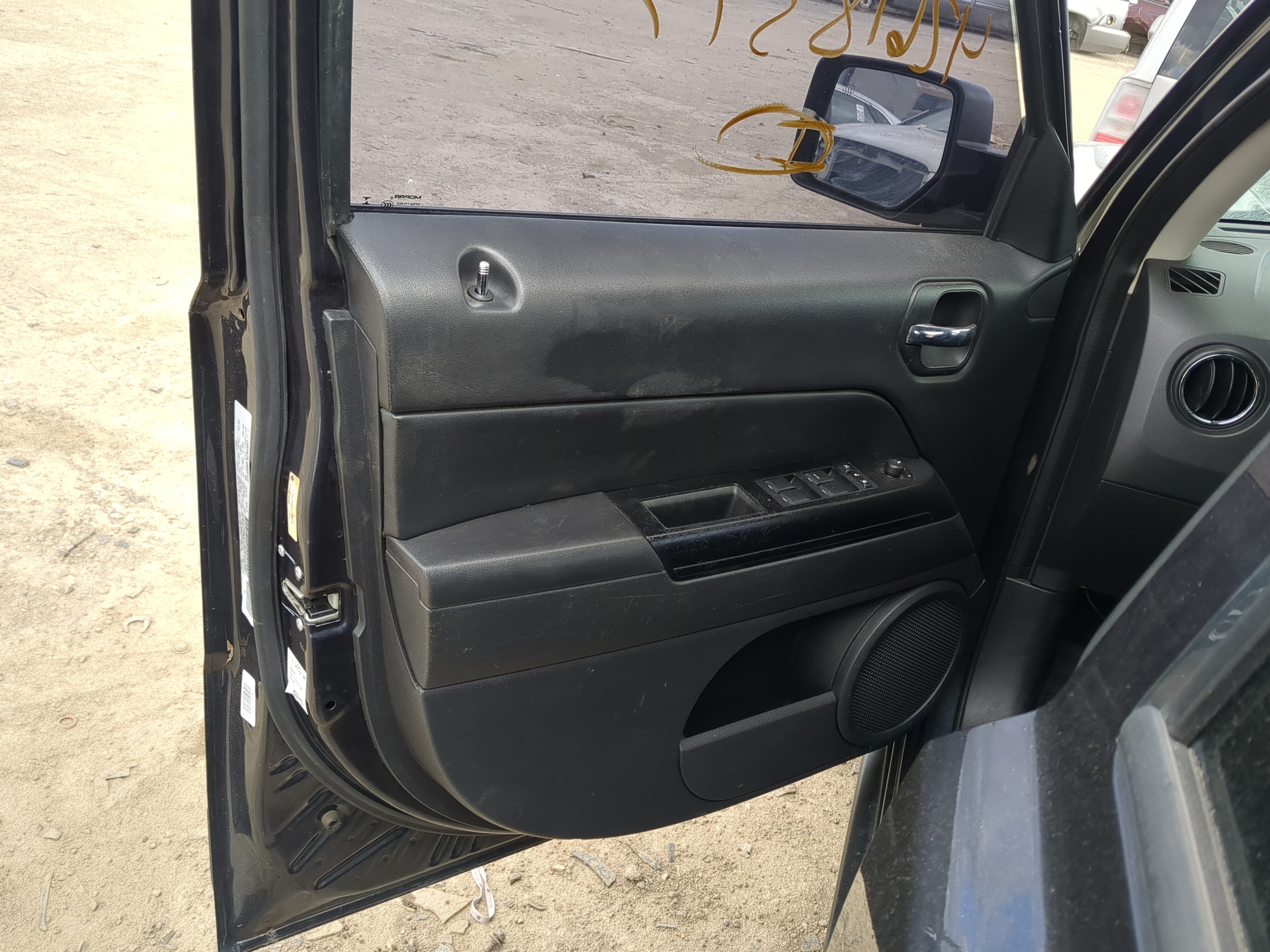 Picture of 2015 Jeep Patriot Front Left Driver Interior Door Panel Trim 1215171