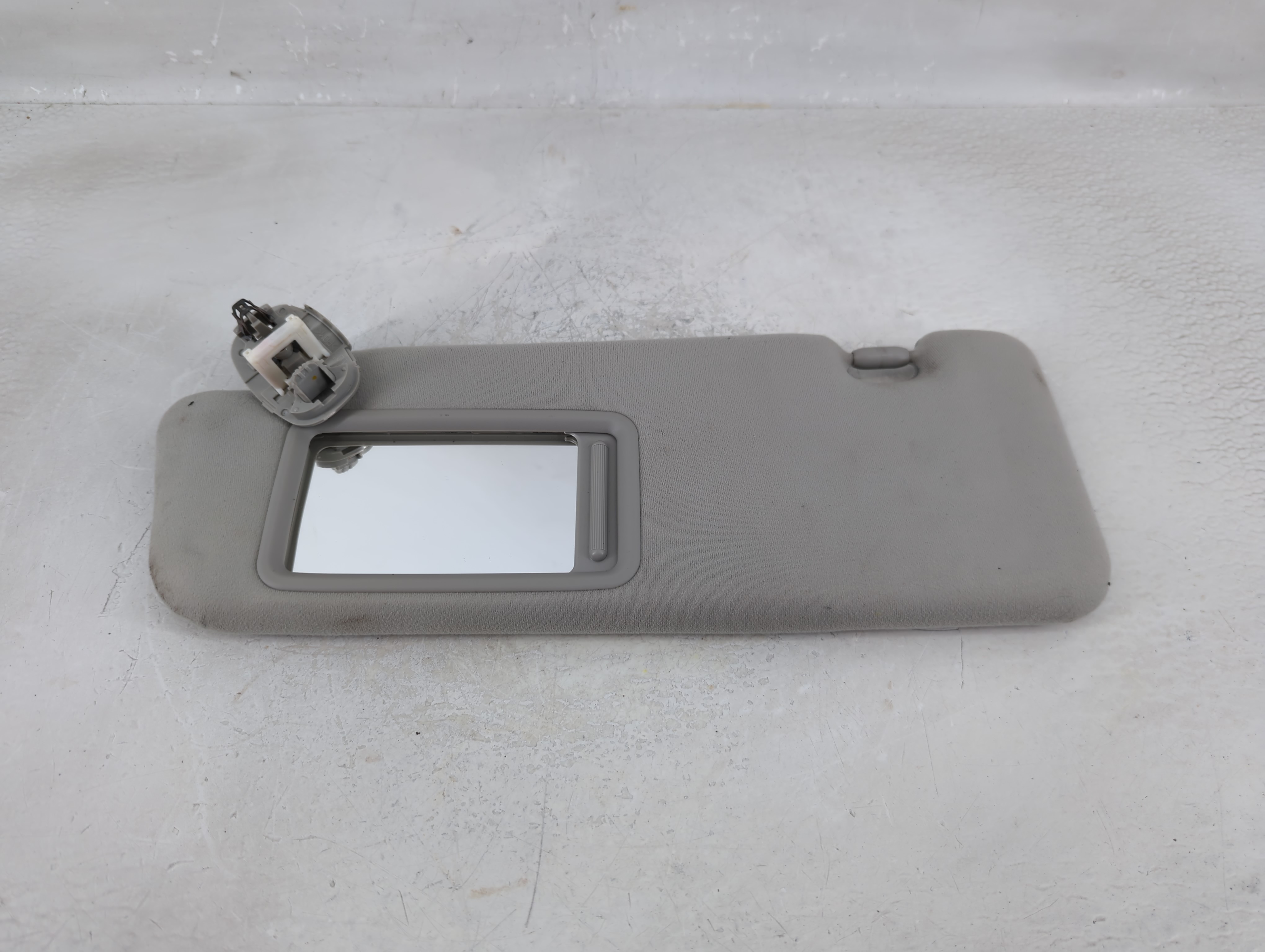 2010-2011 Toyota Prius Driver Sun Visor Mirror Left Sunvisor Grey 1215205 - Oemusedautoparts1.com