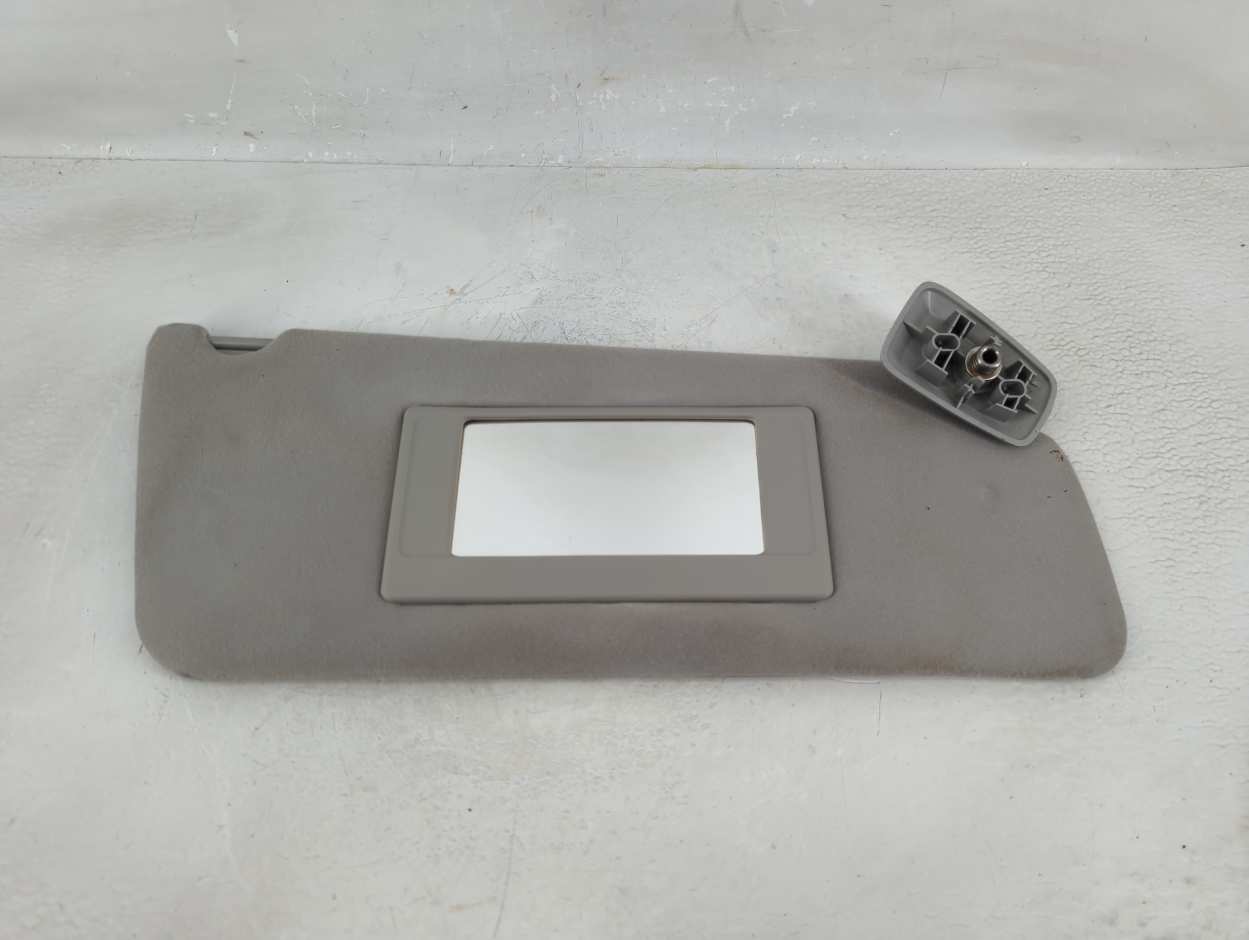 2004-2008 Ford F-150 Passenger Sun Visor Mirror Right Sunvisor Grey 1215209 - Oemusedautoparts1.com