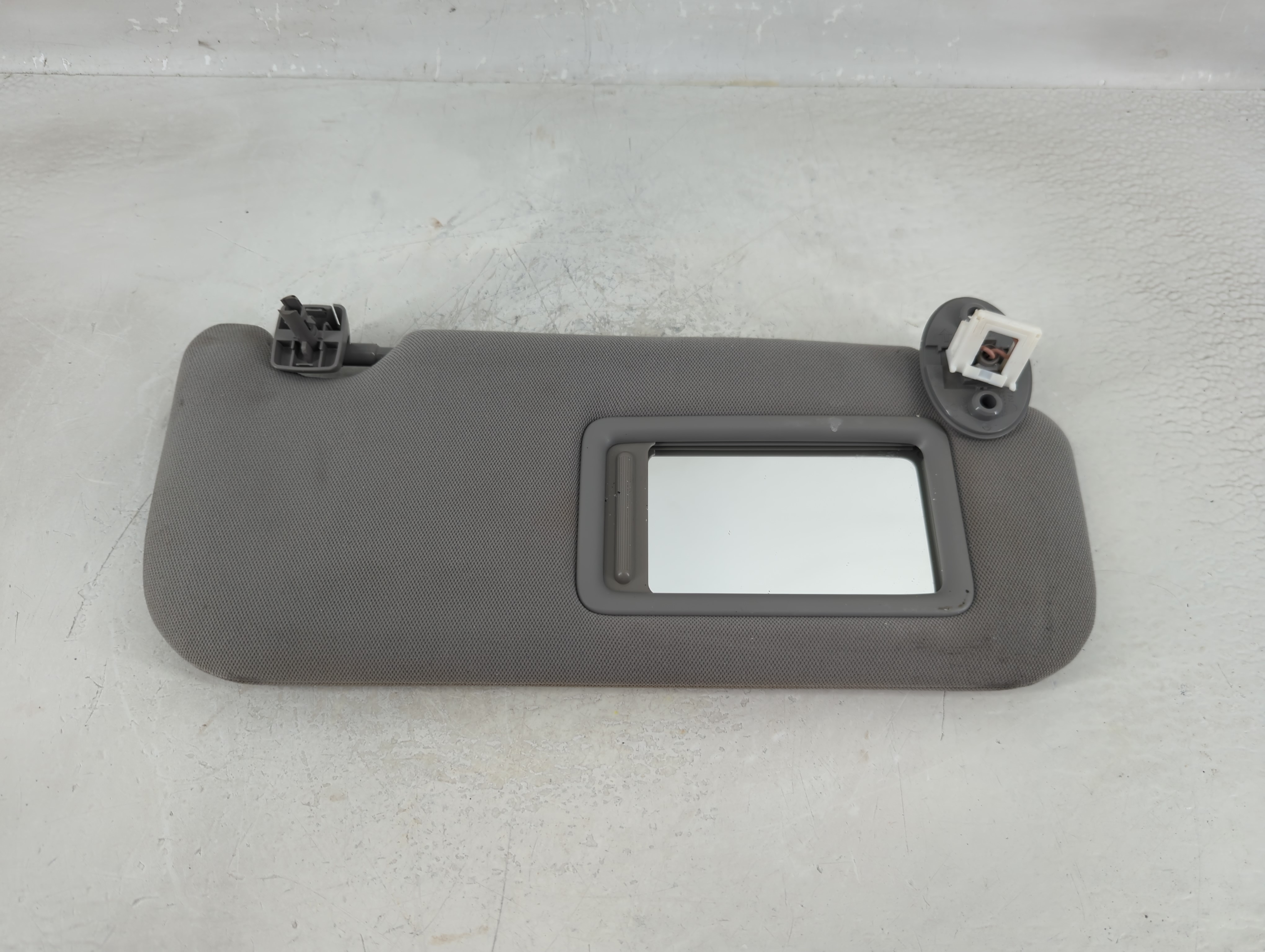 2018-2022 Toyota Camry Passenger Sun Visor Mirror Right Sunvisor Grey 1215211 - Oemusedautoparts1.com