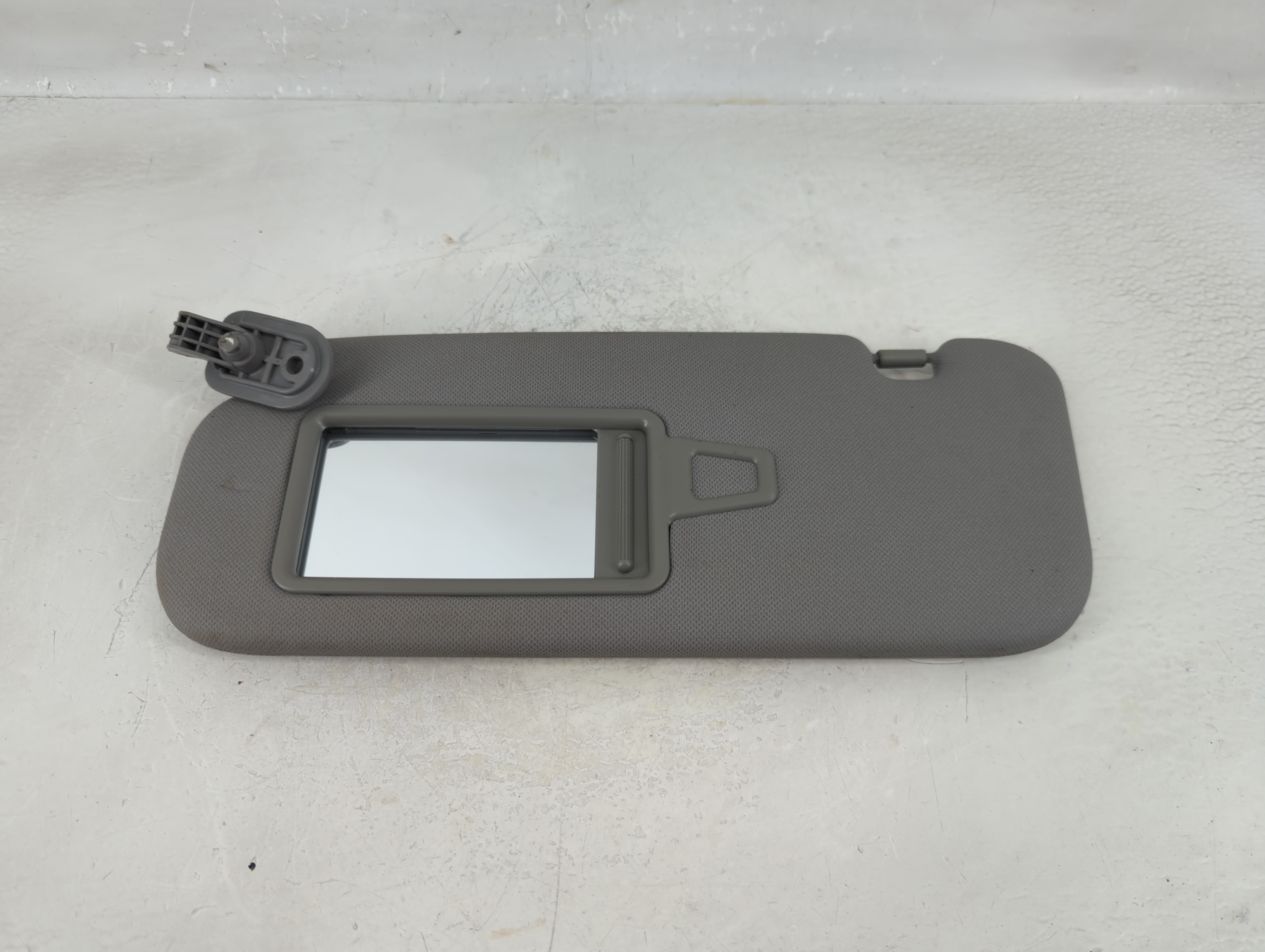 2014-2017 Hyundai Accent Driver Sun Visor Mirror Left Sunvisor Grey 1215214 - Oemusedautoparts1.com