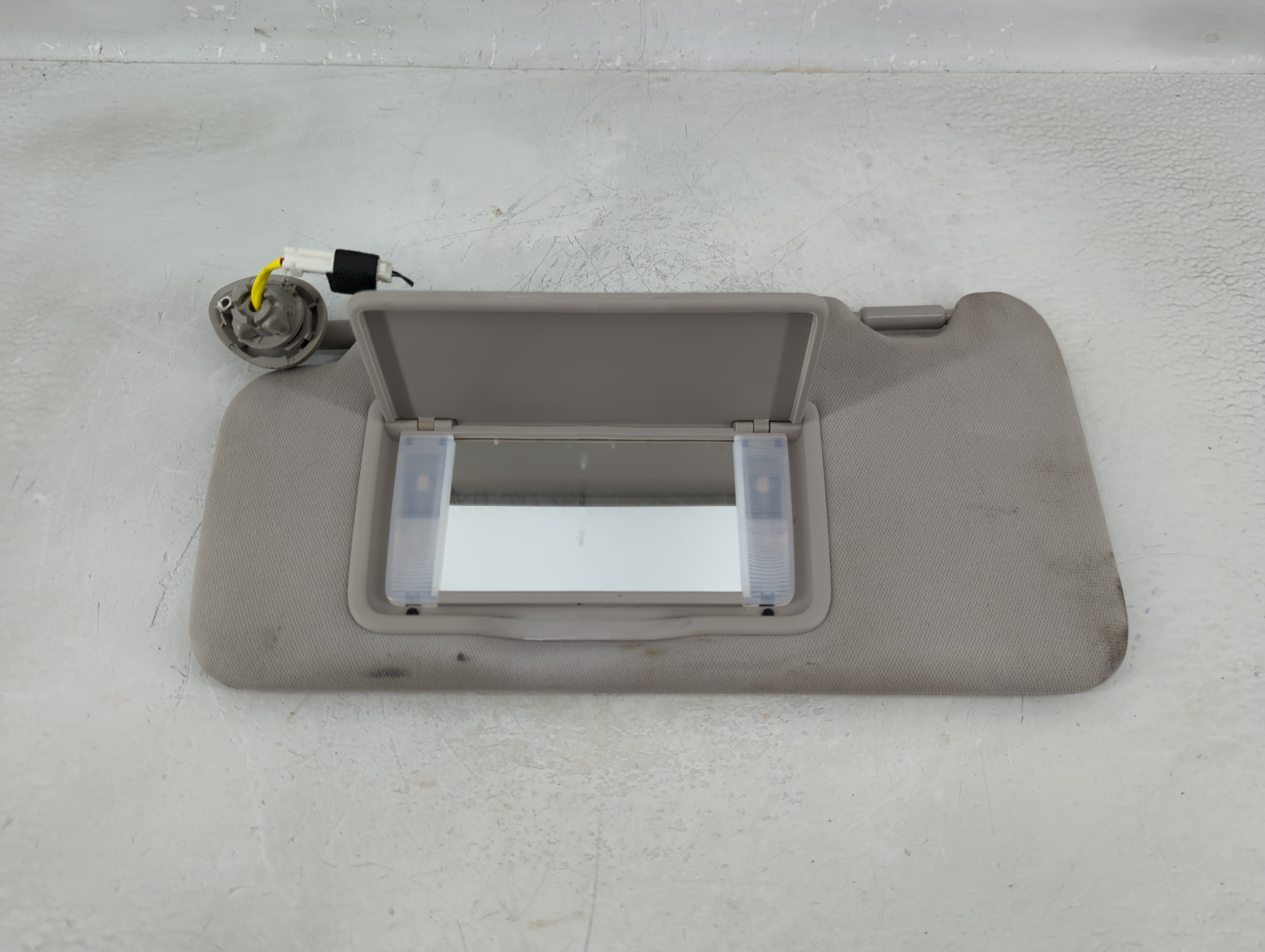 2016-2022 Honda Hr-v Driver Sun Visor Mirror Left Sunvisor Grey 1215215 - Oemusedautoparts1.com