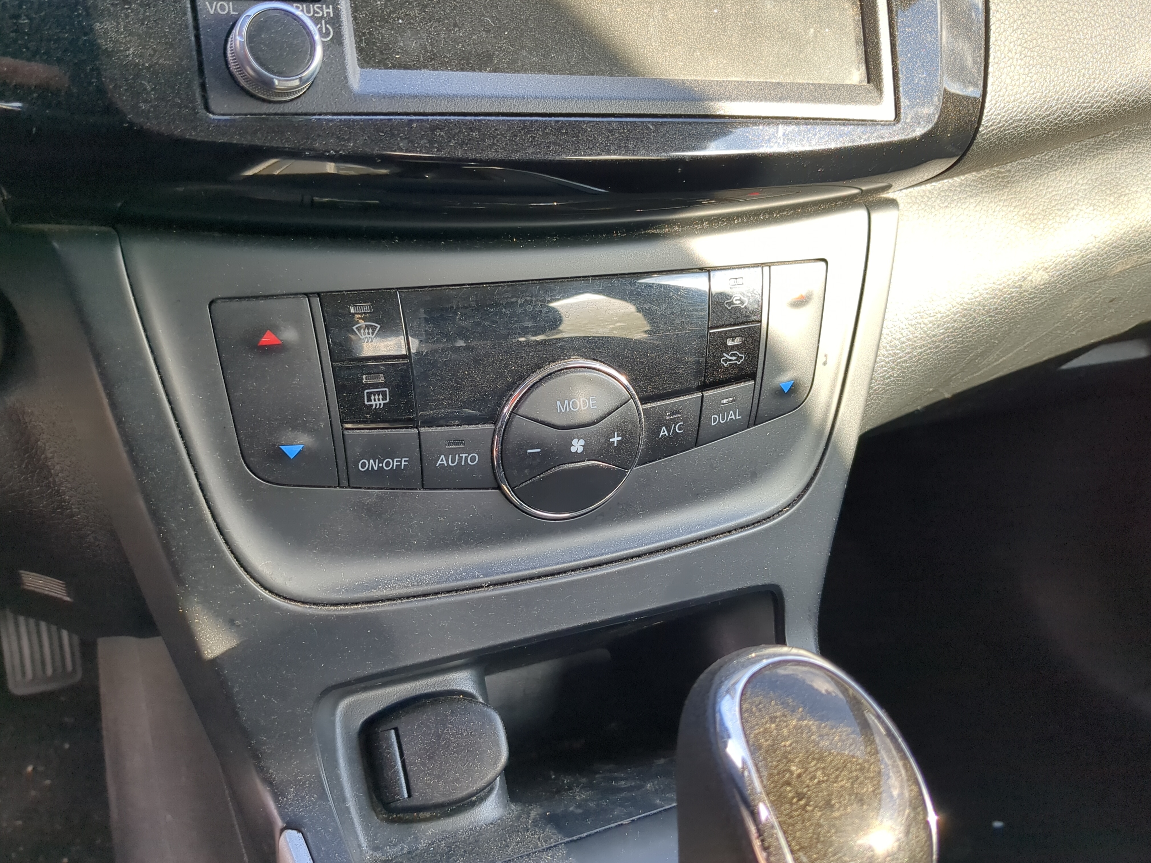 Picture of 2015-2019 Nissan Sentra Ac Heater Climate Control 1215245