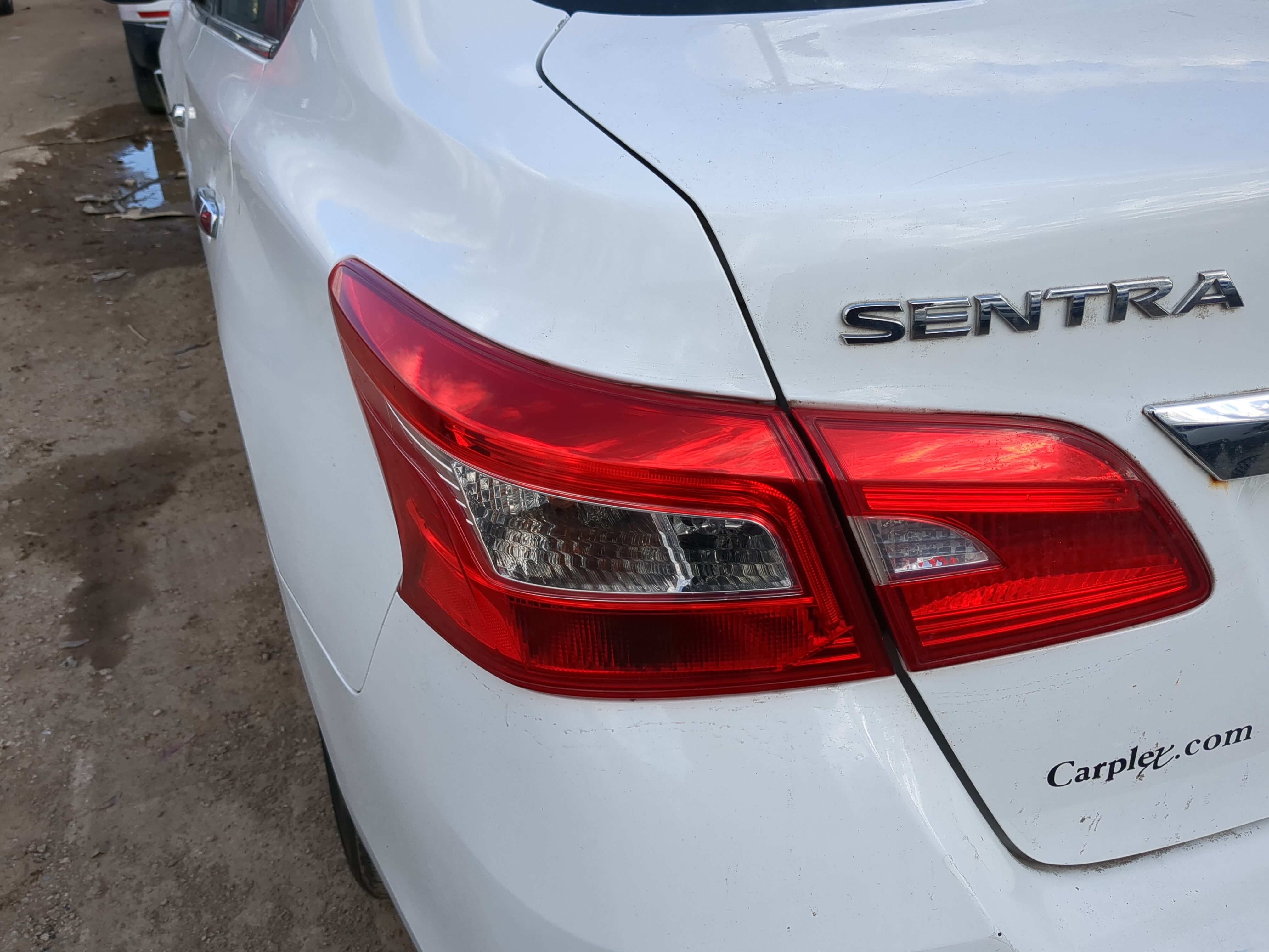 2016-2019 Nissan Sentra Driver Left Side Tail Light Taillight Oem 1215326 - Oemusedautoparts1.com