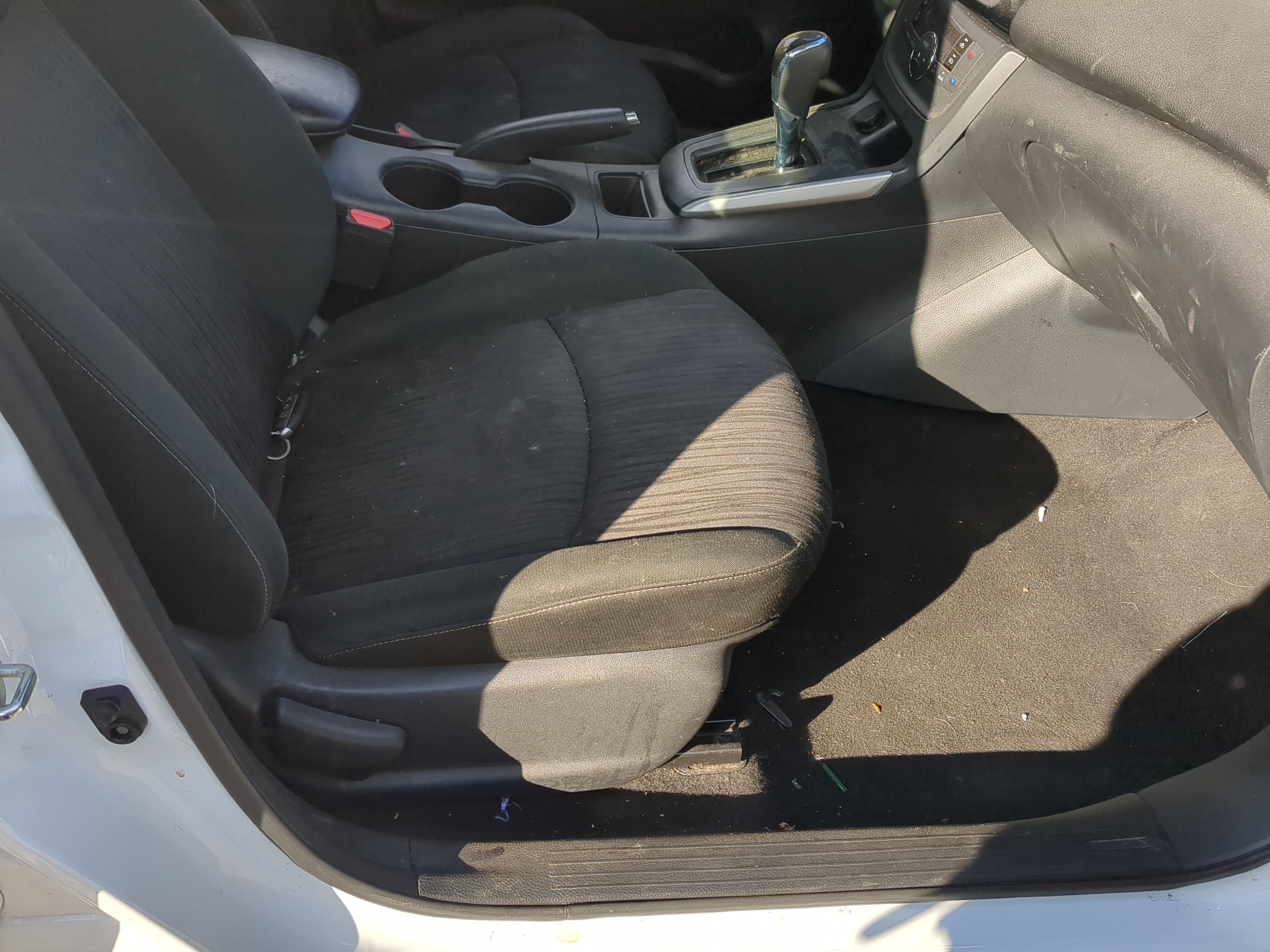 2016-2019 Nissan Sentra Passenger Front Seat Oem 1215334 - Oemusedautoparts1.com