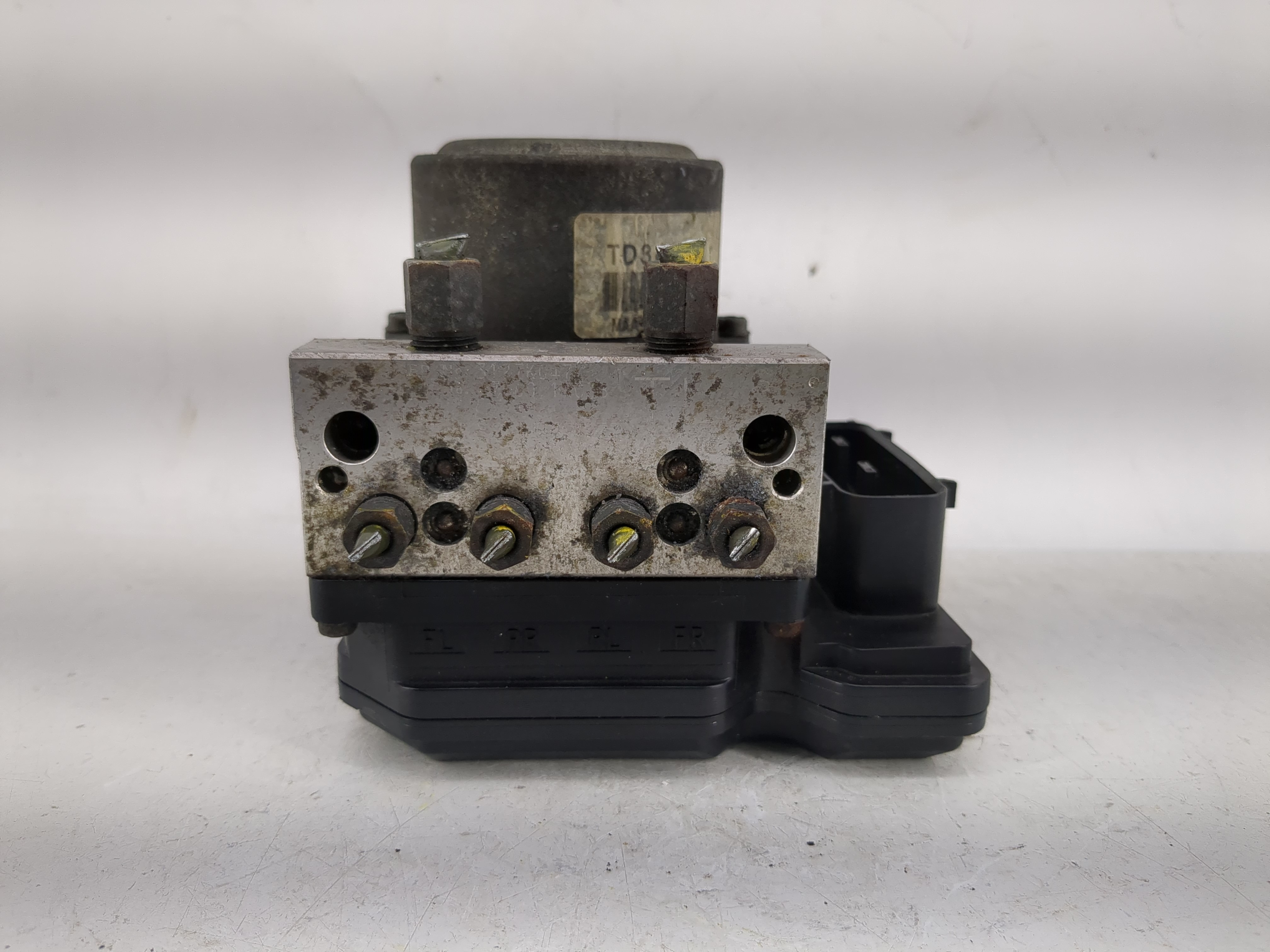 2012-2014 Nissan Juke Abs Pump Control Module 1215391 - Oemusedautoparts1.com