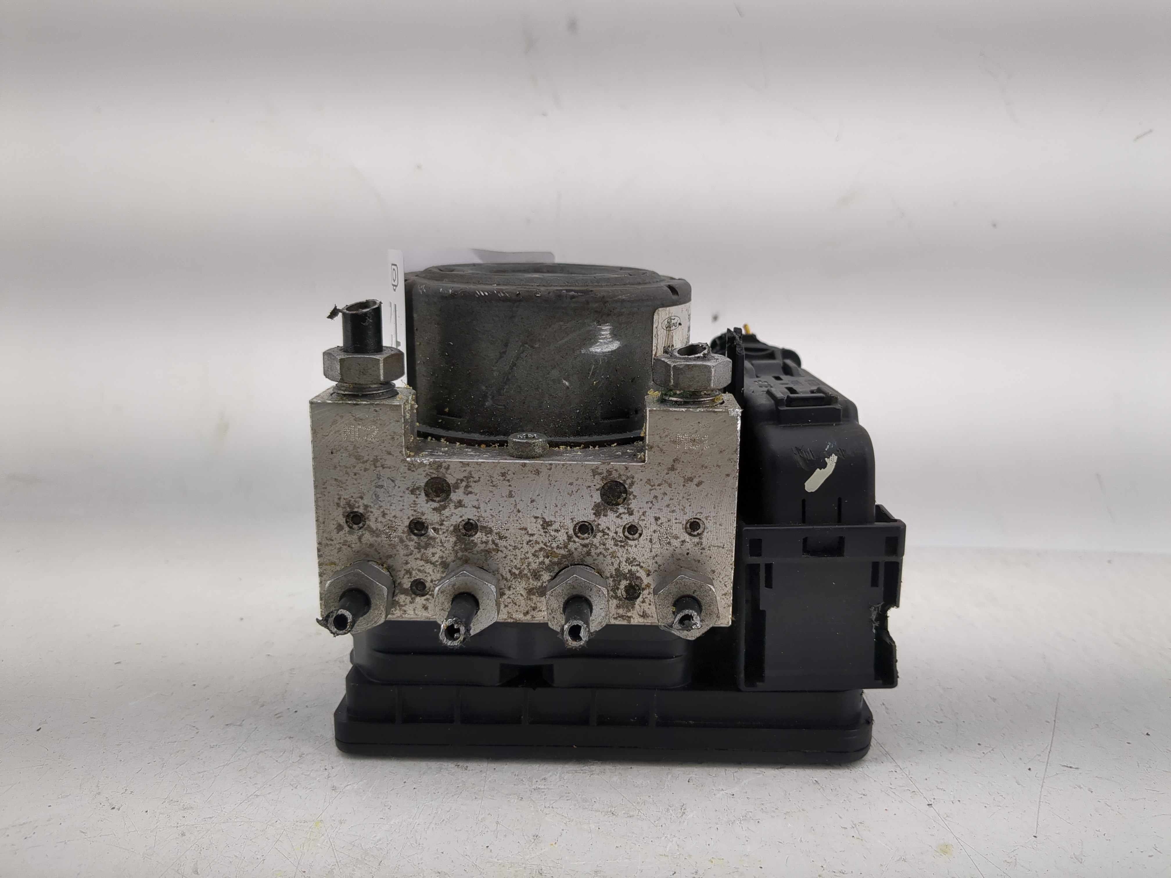 2015-2015 Ford Mustang Abs Pump Control Module 1215395 - Oemusedautoparts1.com